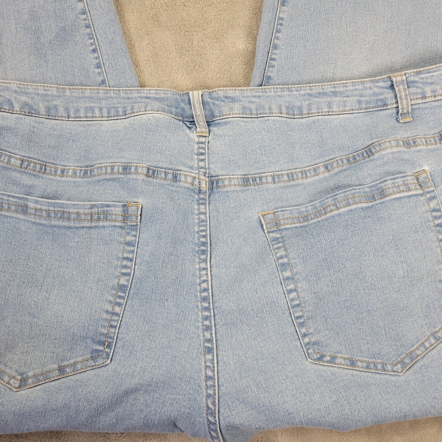 Denim 24 7 Womens Jeans 30WP Plus Cropped Light Blue Denim Zip Fly Comfort Waist