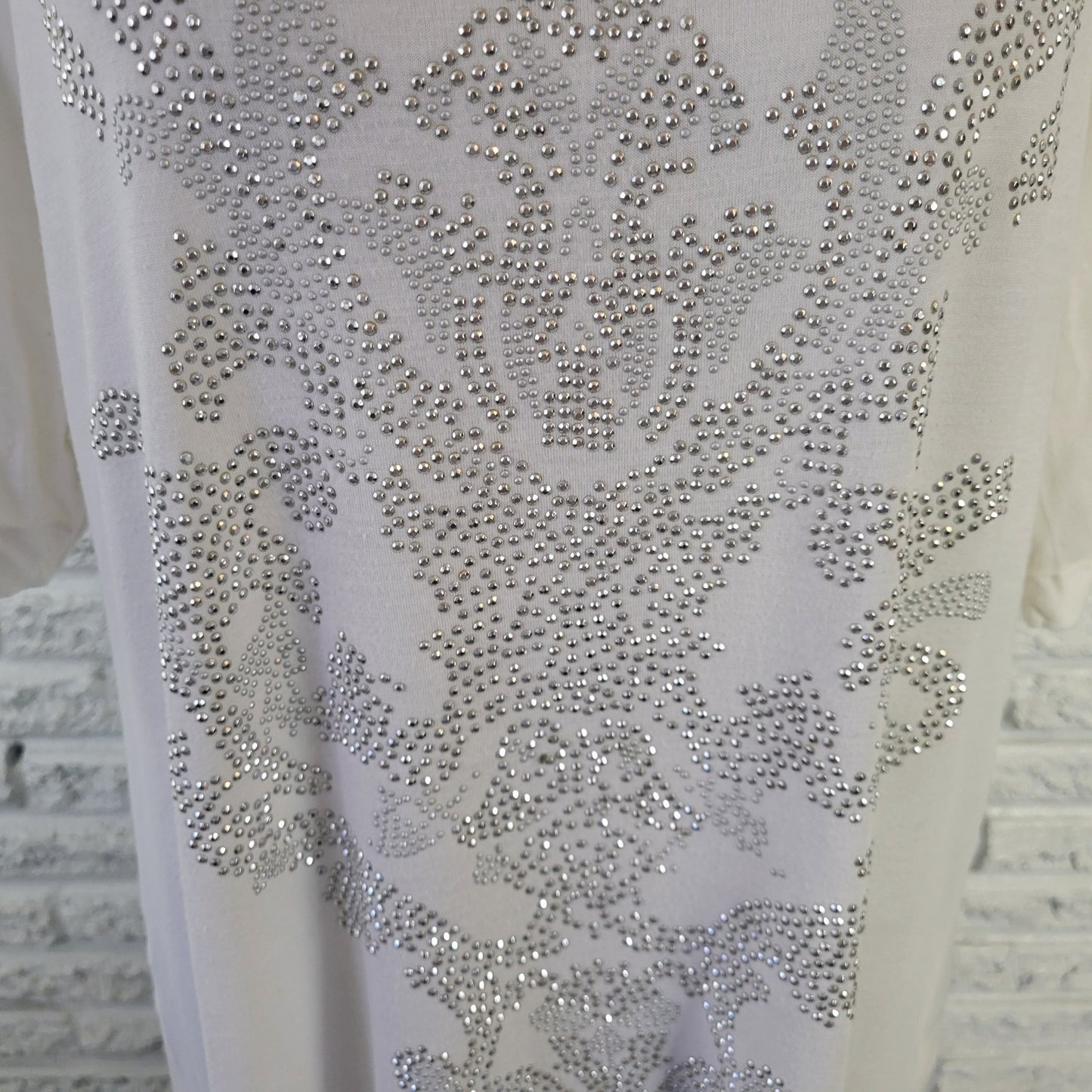 Apt. 9 XL White Studded T-Shirt Short Sleeve Round Neck Rayon Stretch Casual
