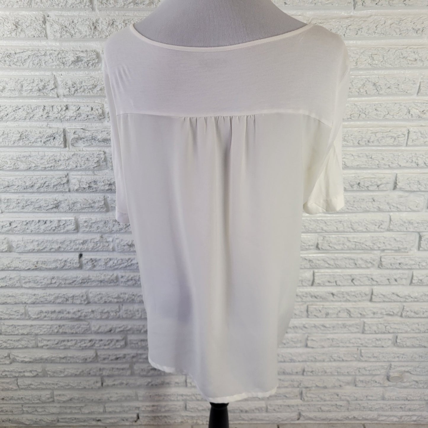 Apt. 9 XL White Studded T-Shirt Short Sleeve Round Neck Rayon Stretch Casual