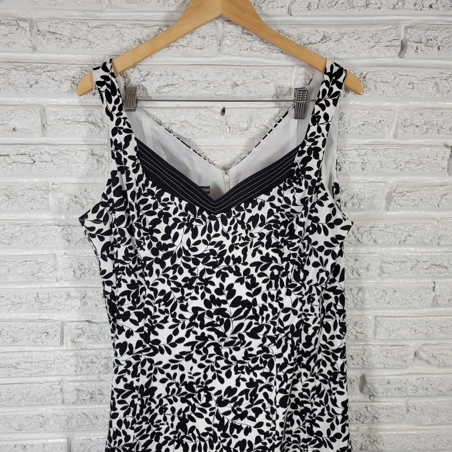 Jones Wear Women Dress 18 Plus Sleeveless Mini Fit Flare Black Floral Zip Casual