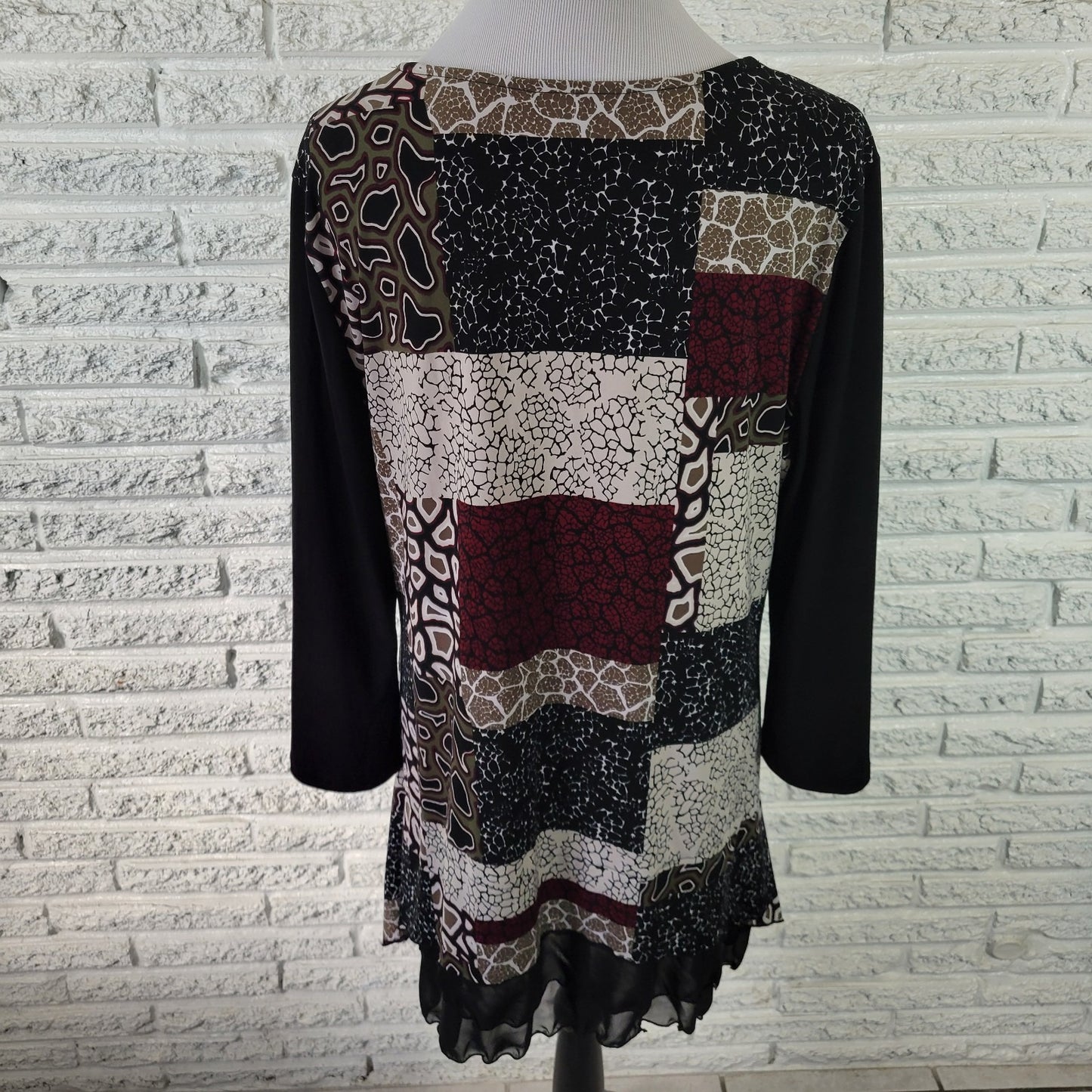 Style Co Women's XL Tunic Top Black Red Geometric 3/4 Sleeve Chiffon Hem Blouse