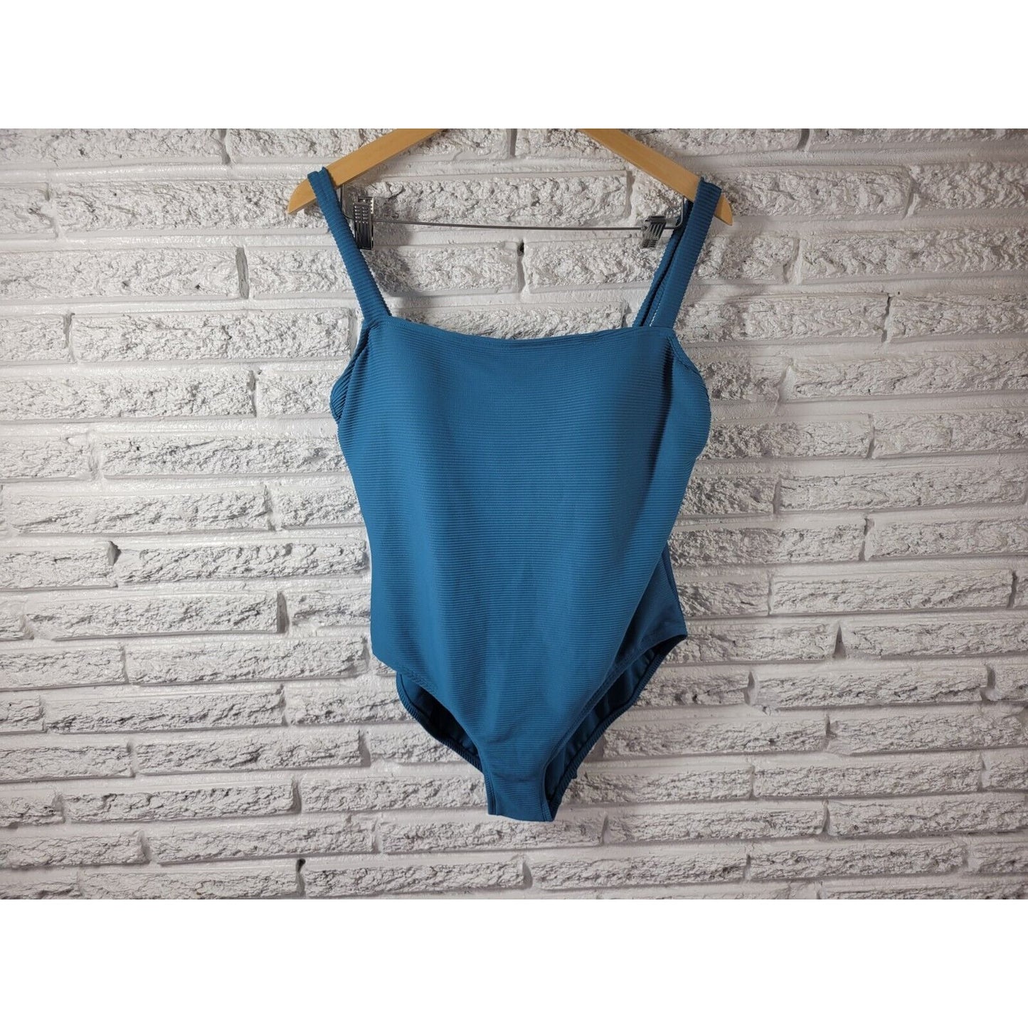 Kona Sol Womens Swimsuit Extra Large One Piece Blue Ribbed Bra Keyhole Back