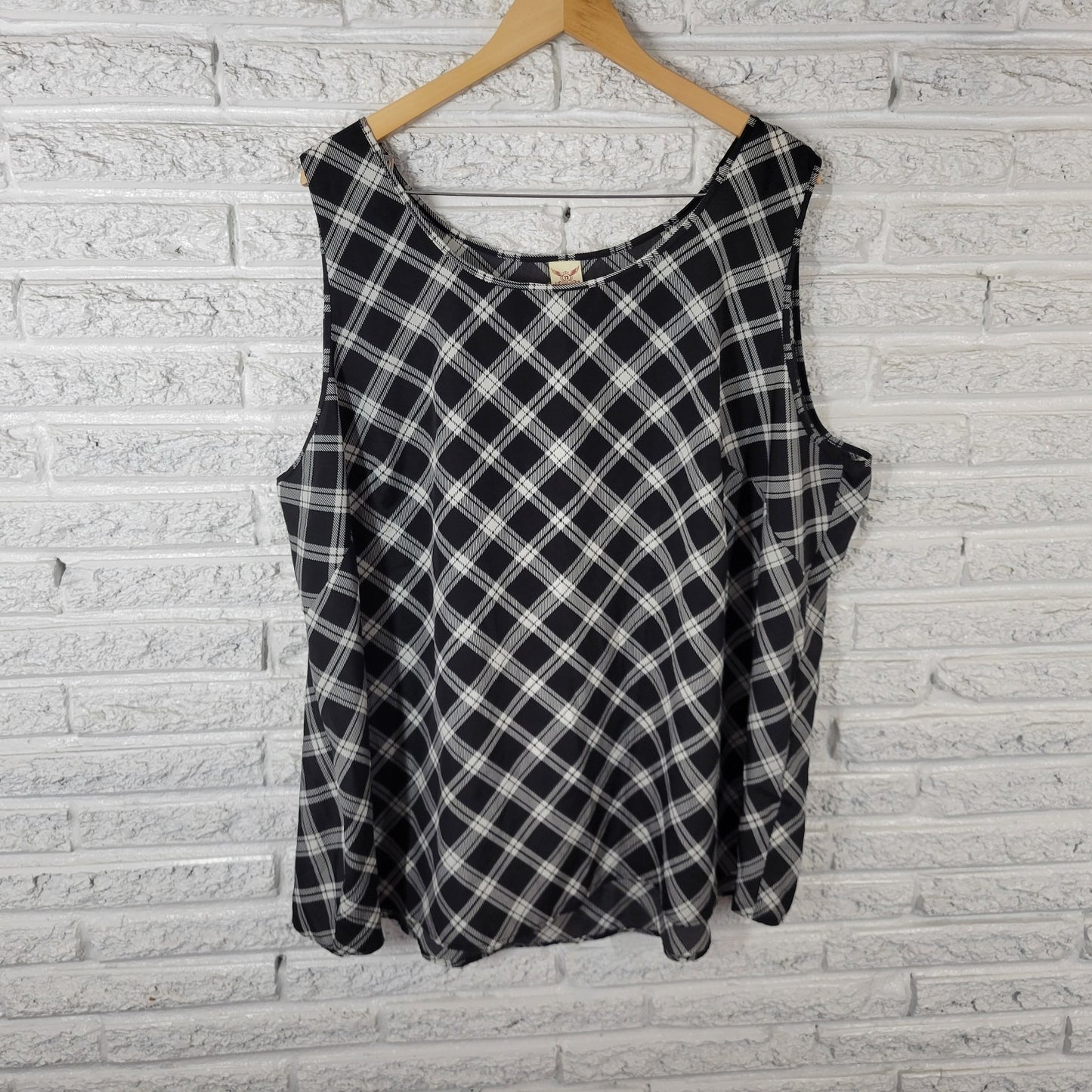 Faded Glory Womens Top 4X Plus Tank Sleeveless Black Plaid Comfy Lightweight