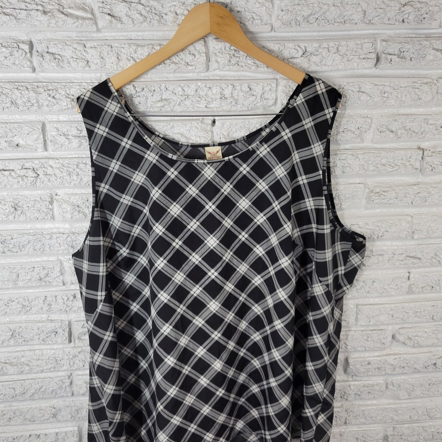 Faded Glory Womens Top 4X Plus Tank Sleeveless Black Plaid Comfy Lightweight