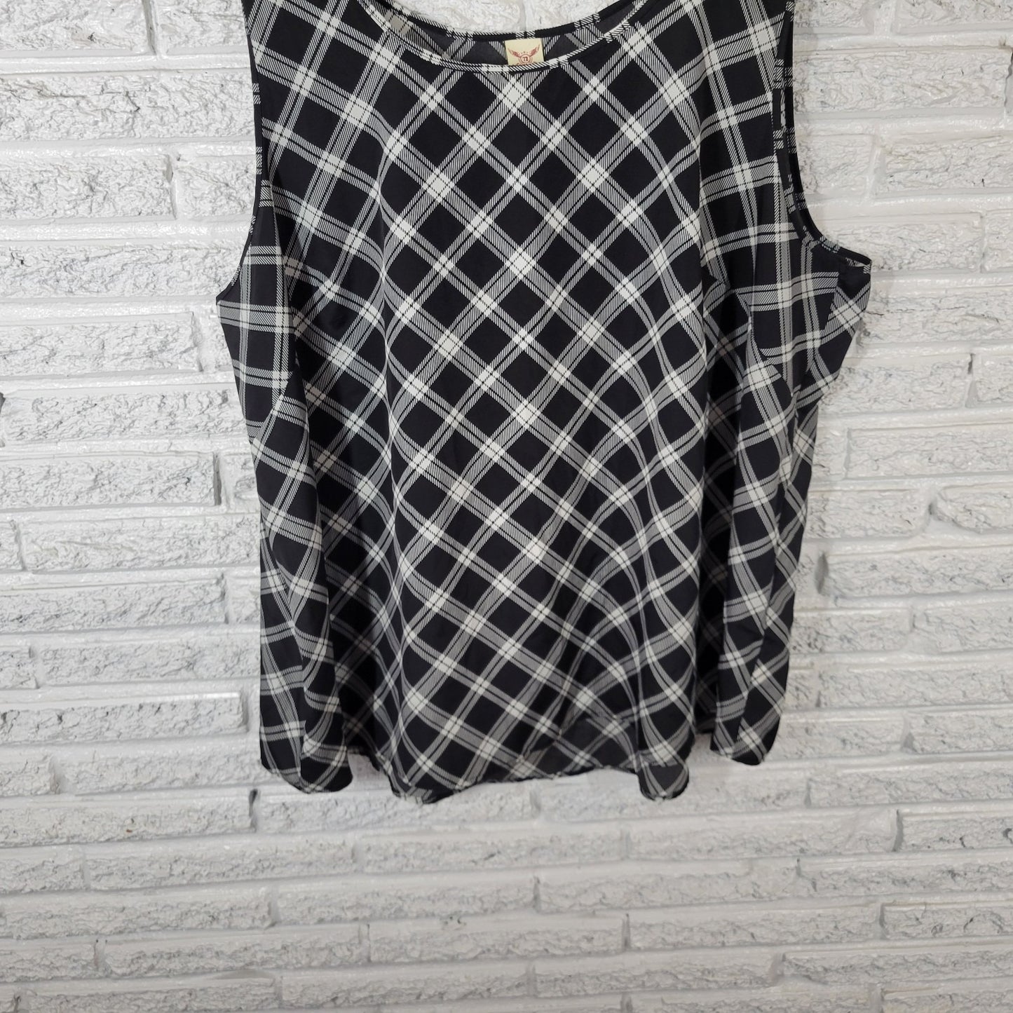 Faded Glory Womens Top 4X Plus Tank Sleeveless Black Plaid Comfy Lightweight