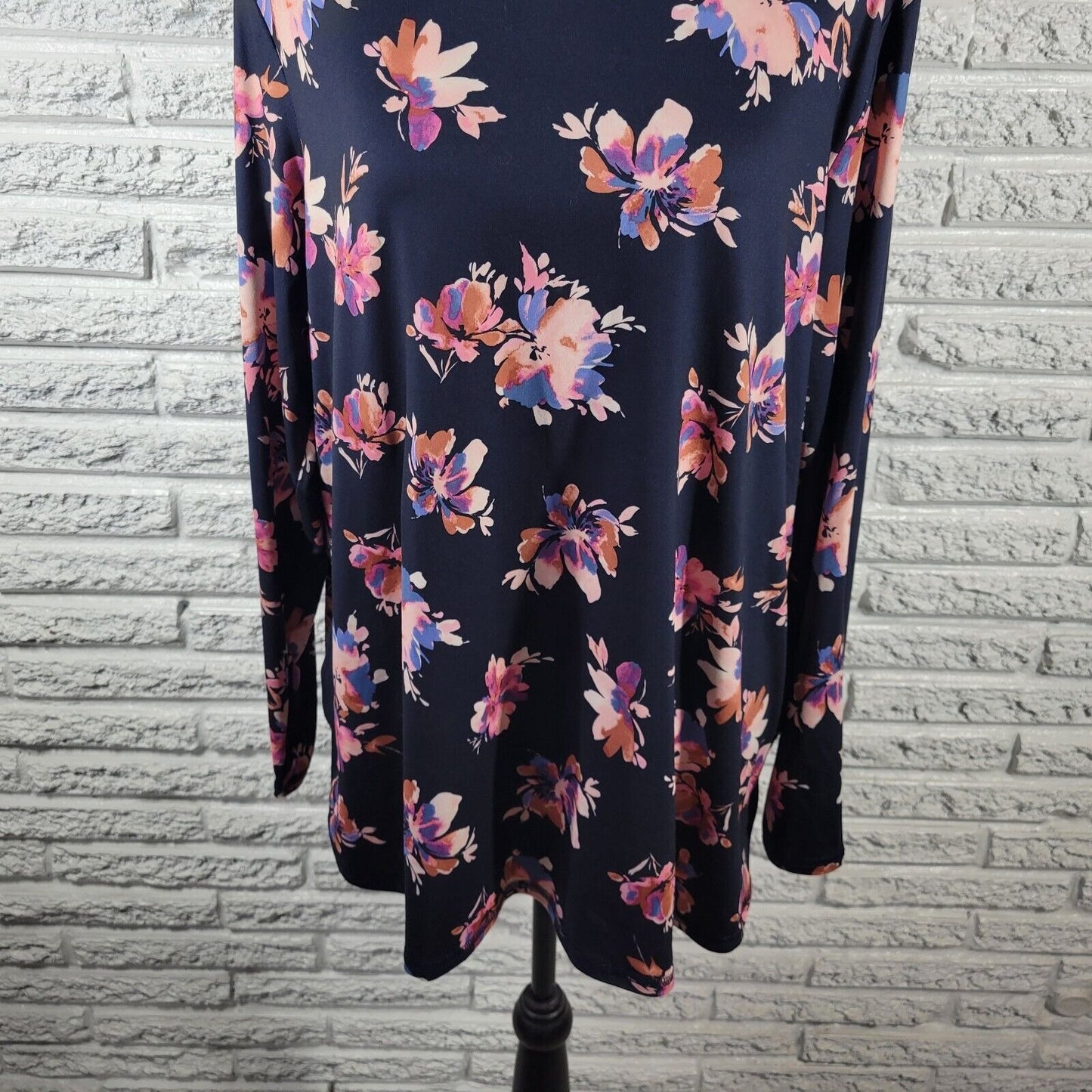 J Jill Fit Womens Top Extra Large Tee Long Sleeve Blue Pink Floral Poly Blend