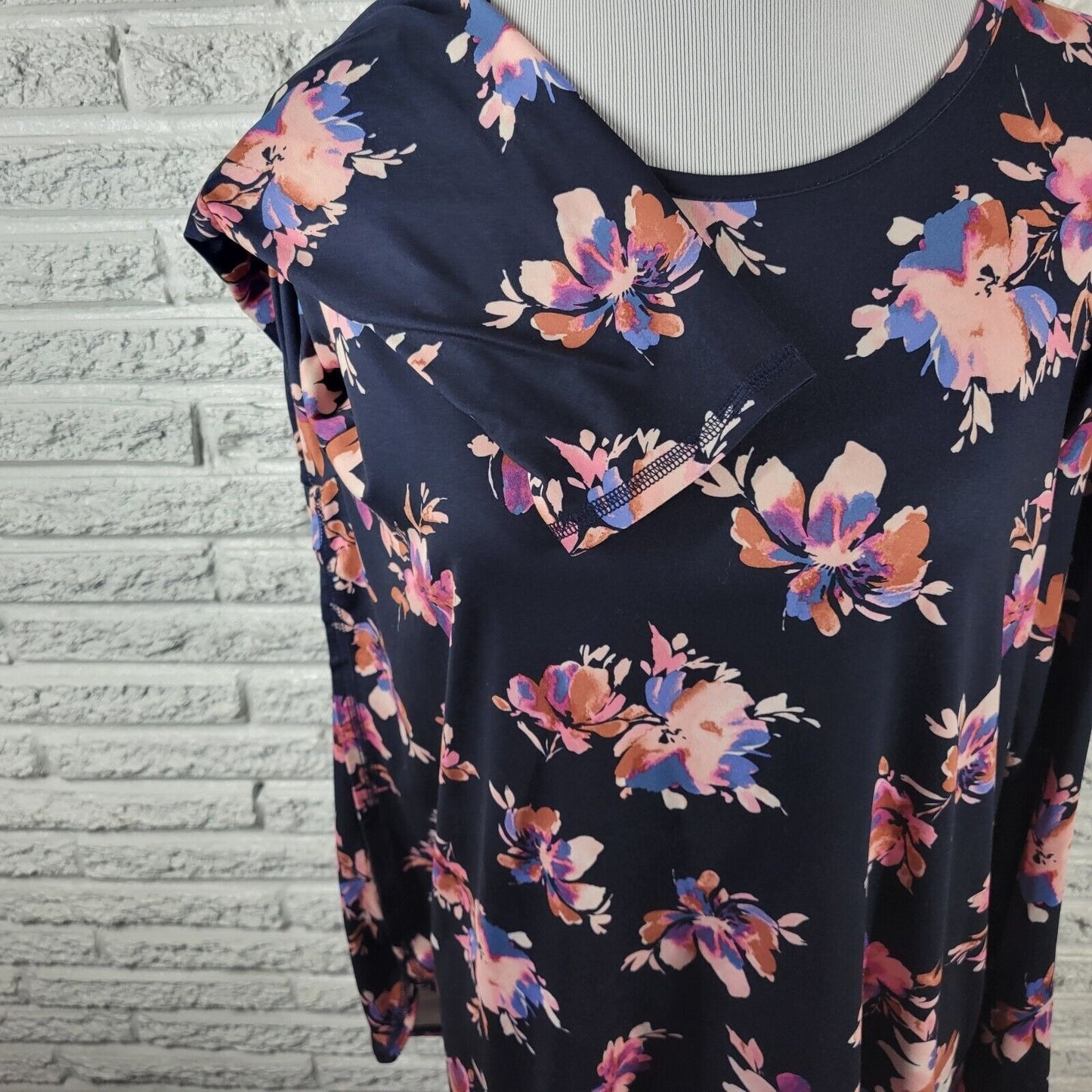 J Jill Fit Womens Top Extra Large Tee Long Sleeve Blue Pink Floral Poly Blend