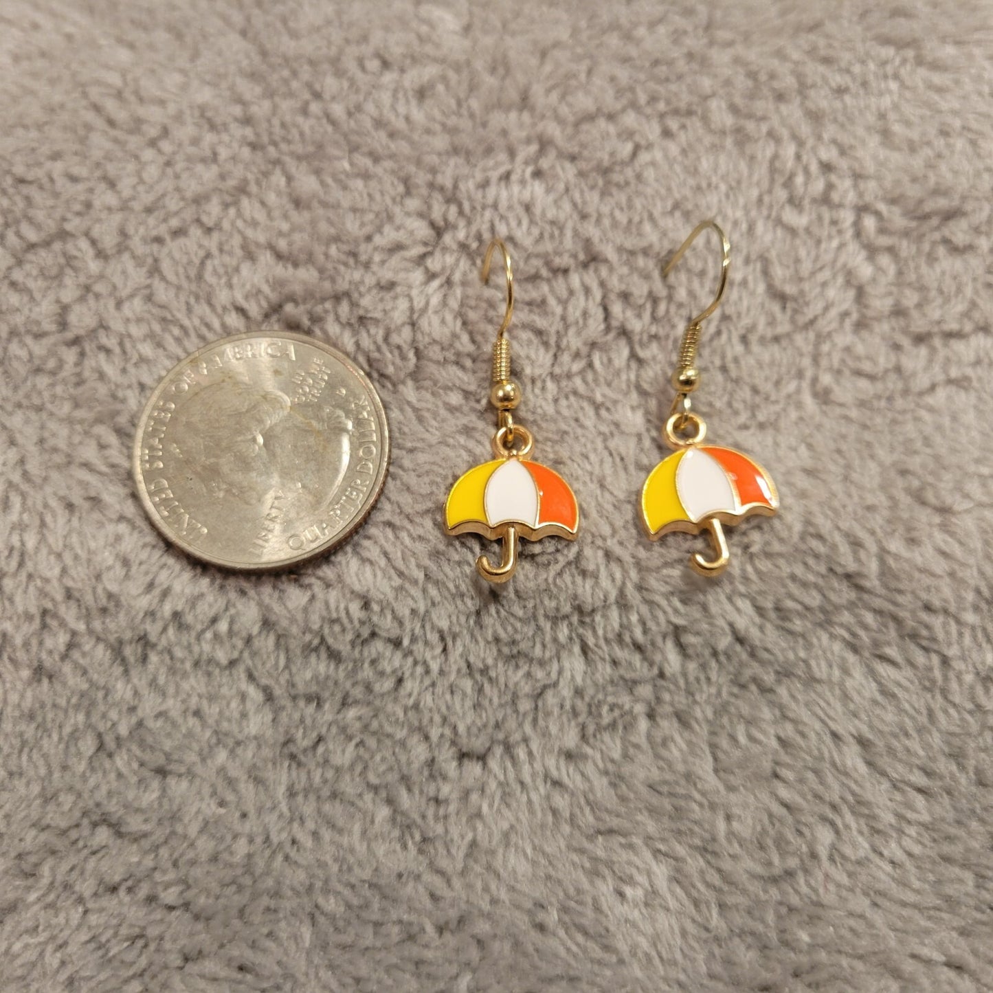 Umbrella #3 Womens Earrings One Pair Hanging Dangle Alloy Novelty Gold Tone