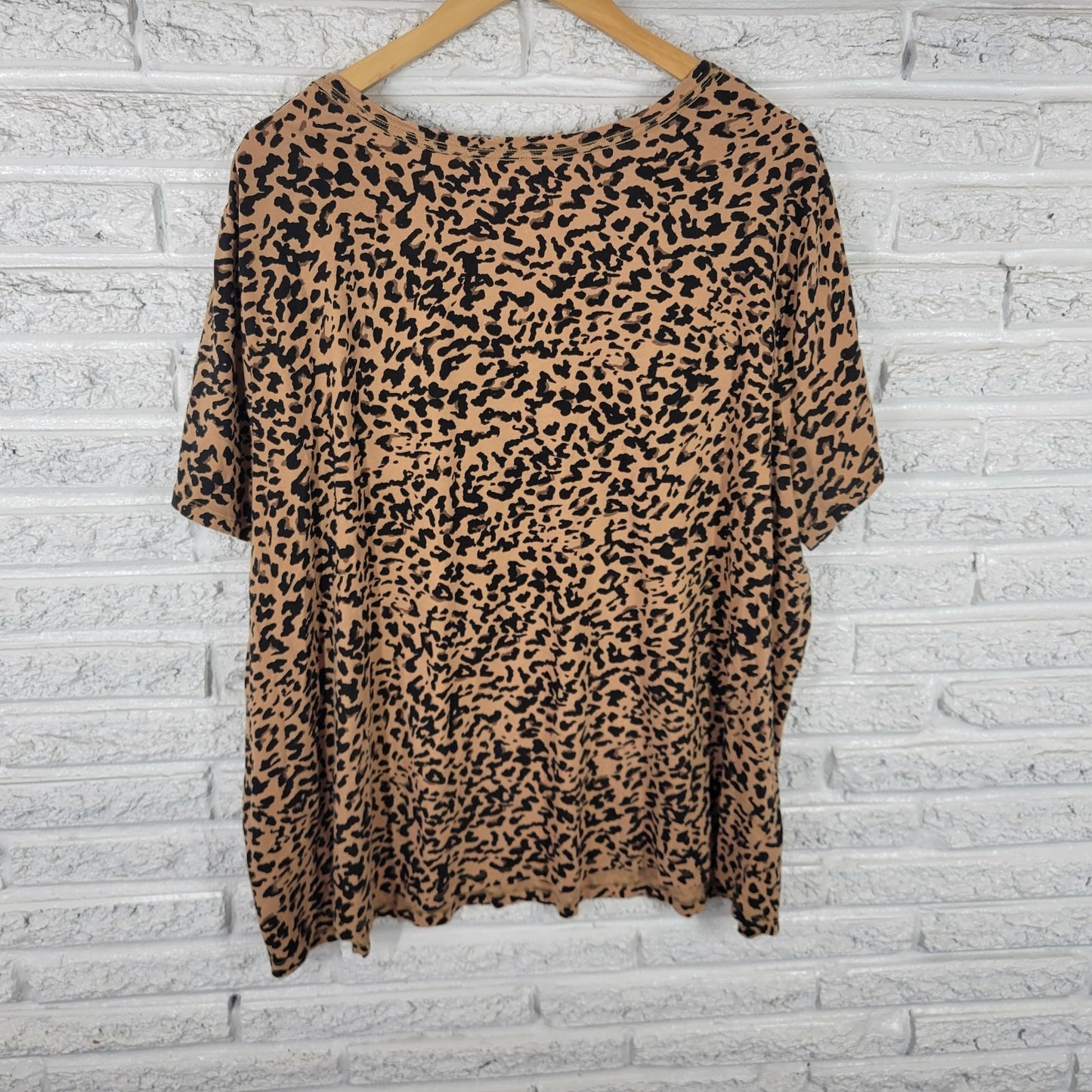 Ava Viv Womens Top 3X Plus Tee Short Sleeve Tan Animal Print Comfy Cotton Casual