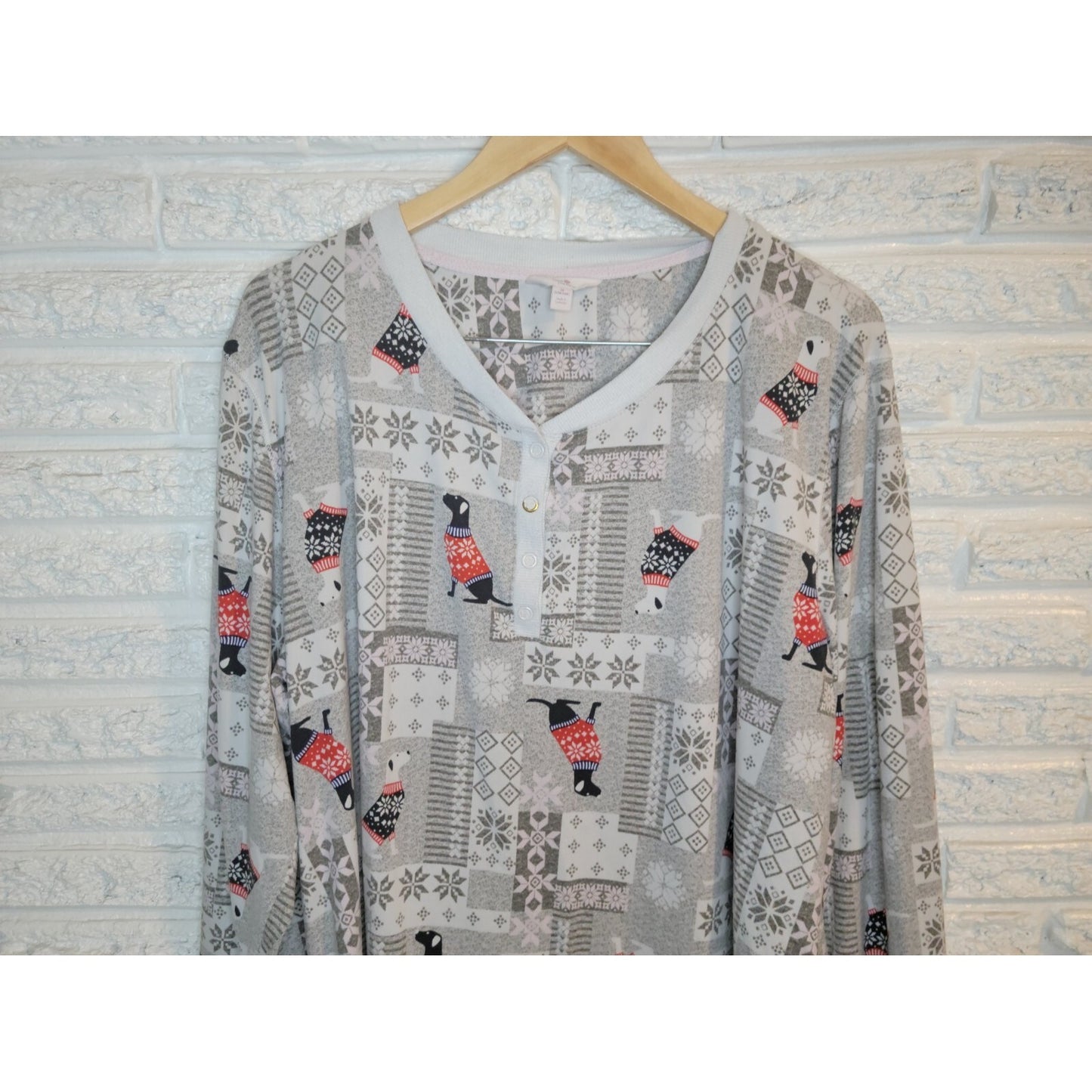 Secret Treasures Womens Top 3X Plus Top Gray Retriever Dog Winter Long Sleeve