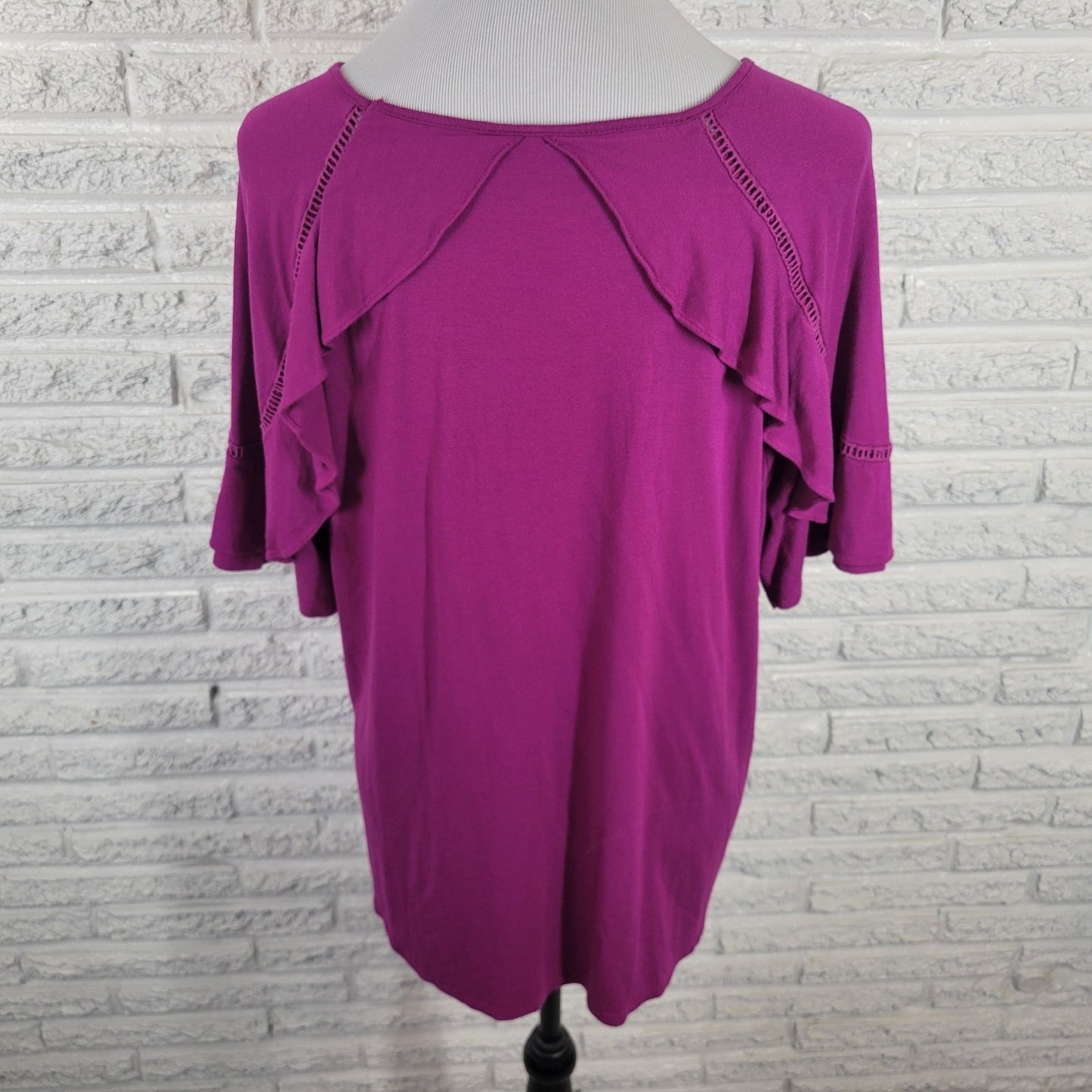 Apt 9 Womens Top XXL Plus Tee Short Sleeve Purple Crochet Trim Ruffle Comfy