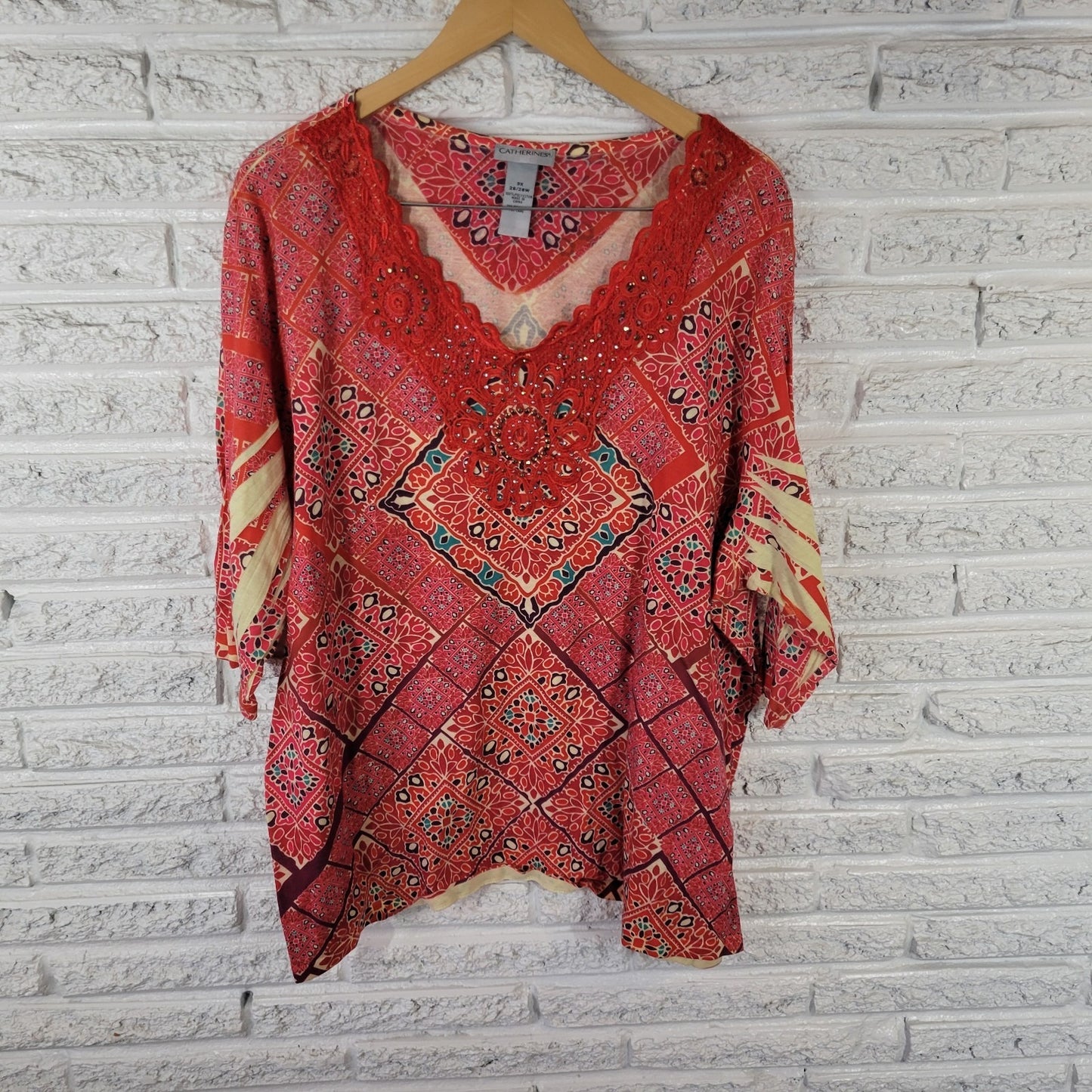 Catherines 3X Plus Size Top Red Geometric Studded Rhinestone V-Neck 3/4 Sleeve