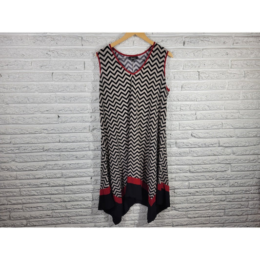 Lux II Womens Dress 18W Plus Sleeveless Shift Black Geometric Handkerchief Hem