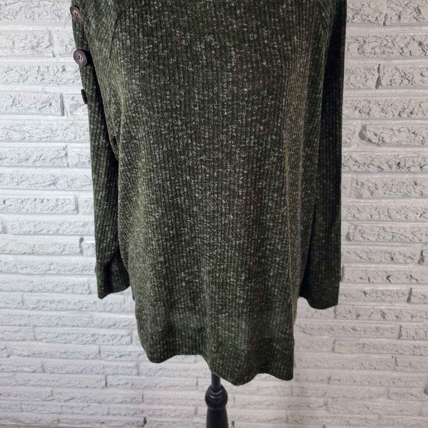 CJ Banks Womens Sweater 1X Plus Green Ribbed Poly Blend Soft Casual Deco Buttons