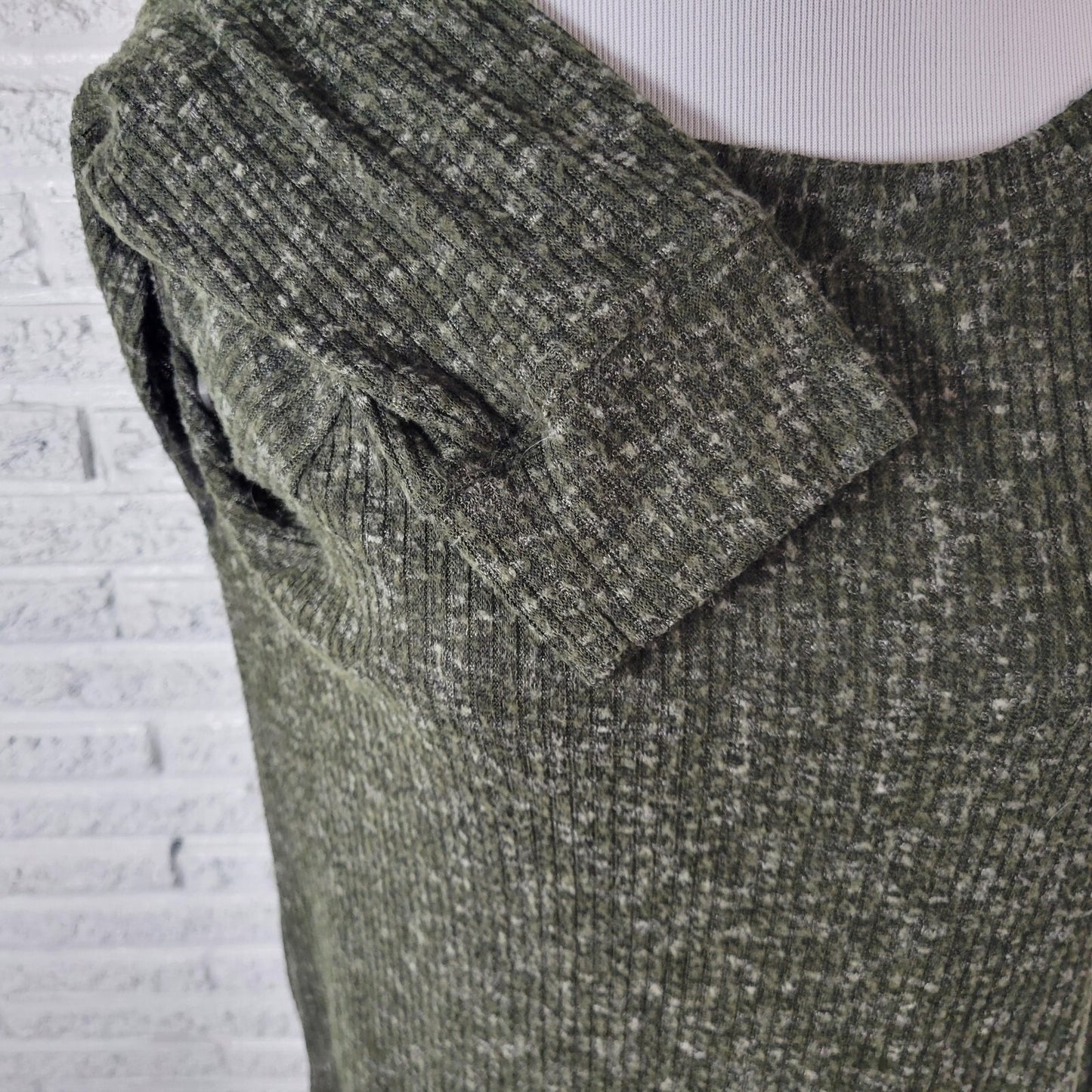 CJ Banks Womens Sweater 1X Plus Green Ribbed Poly Blend Soft Casual Deco Buttons