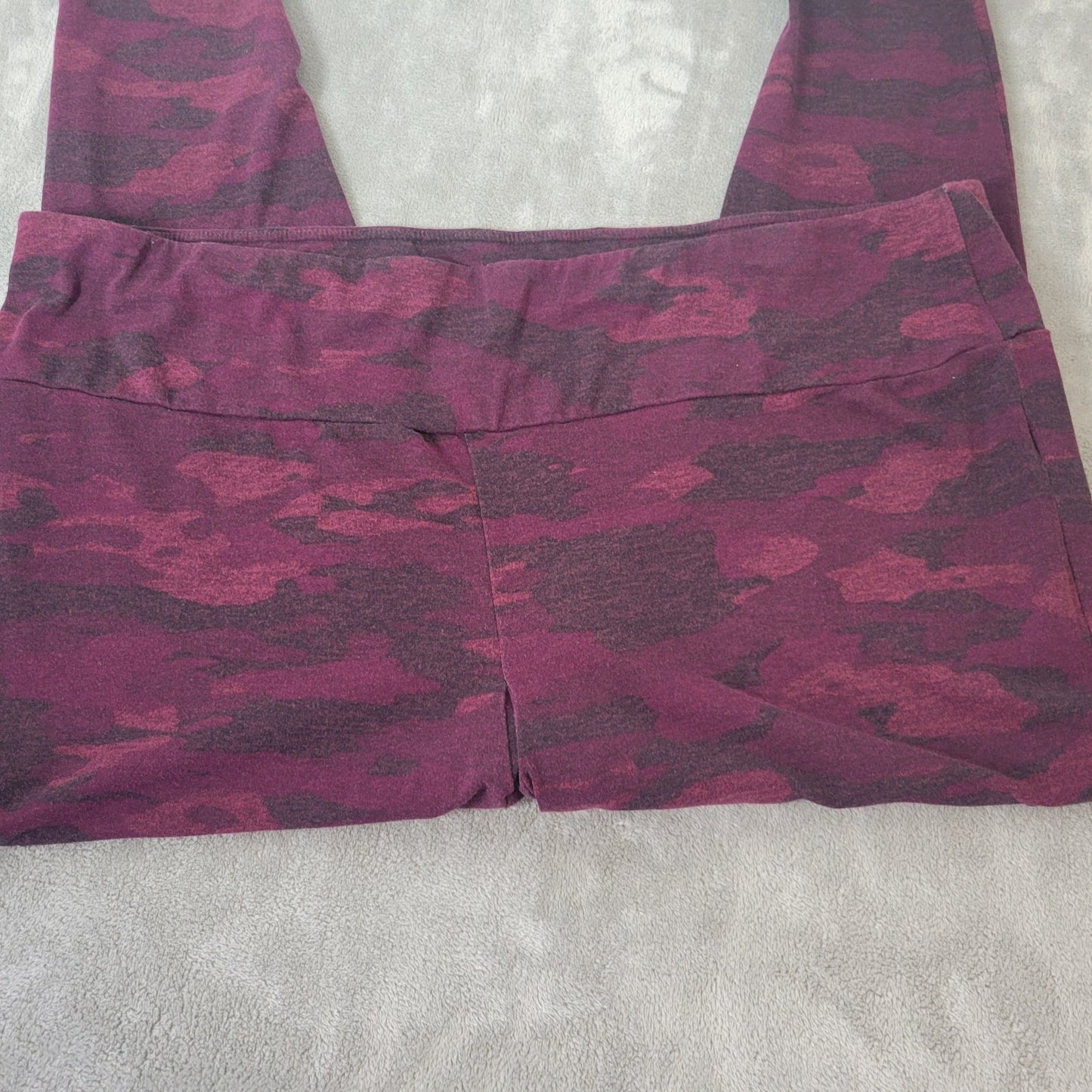 Terra Sky Womens Pants 4X Plus Leggings Cropped Capri Burgundy Camouflage Comfy