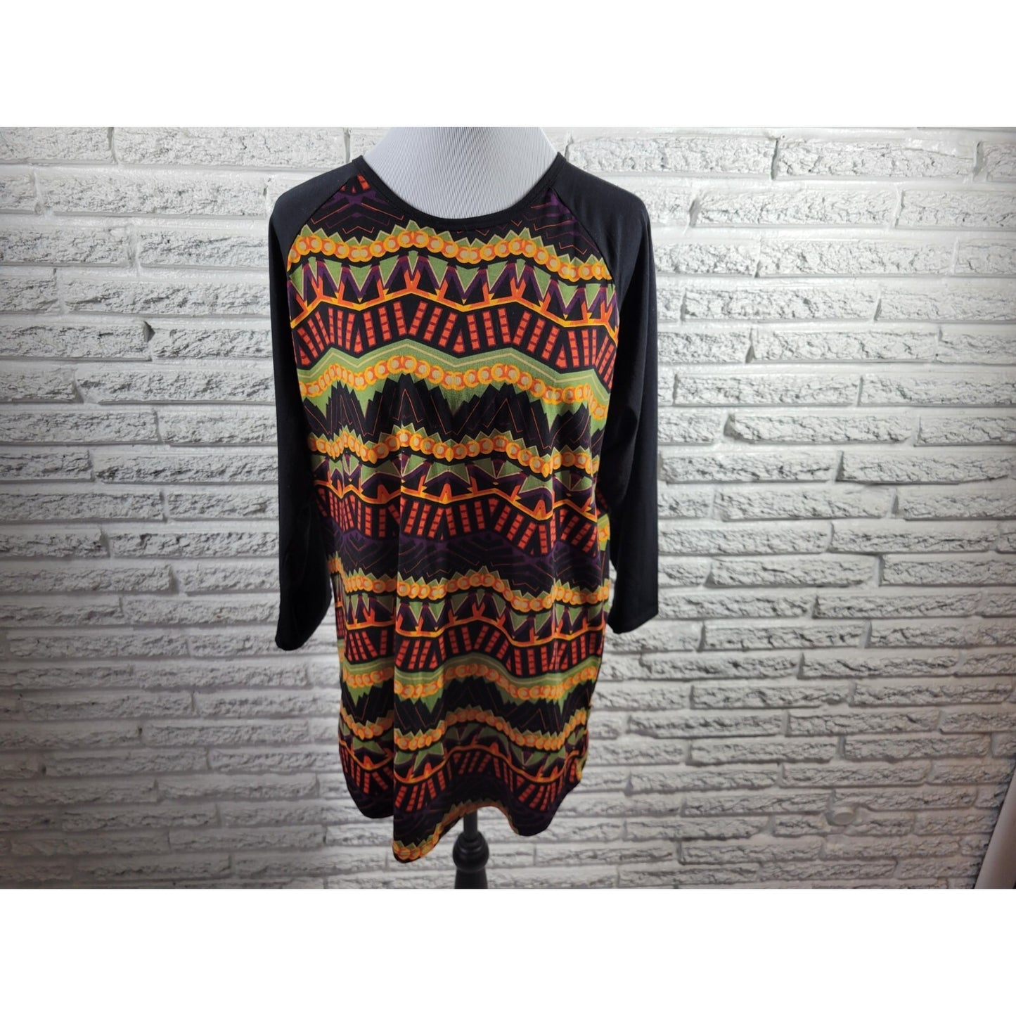 LuLaRoe Women 2XL Plus Size Top Orange Geometric Round Neck Long Sleeve