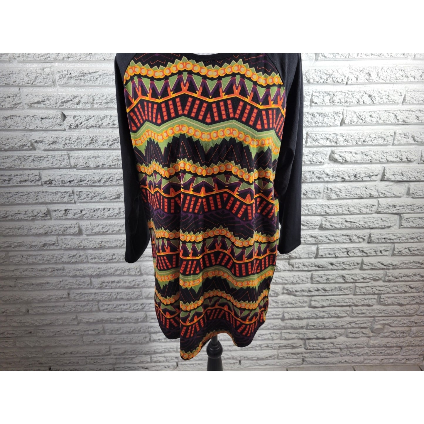 LuLaRoe Women 2XL Plus Size Top Orange Geometric Round Neck Long Sleeve