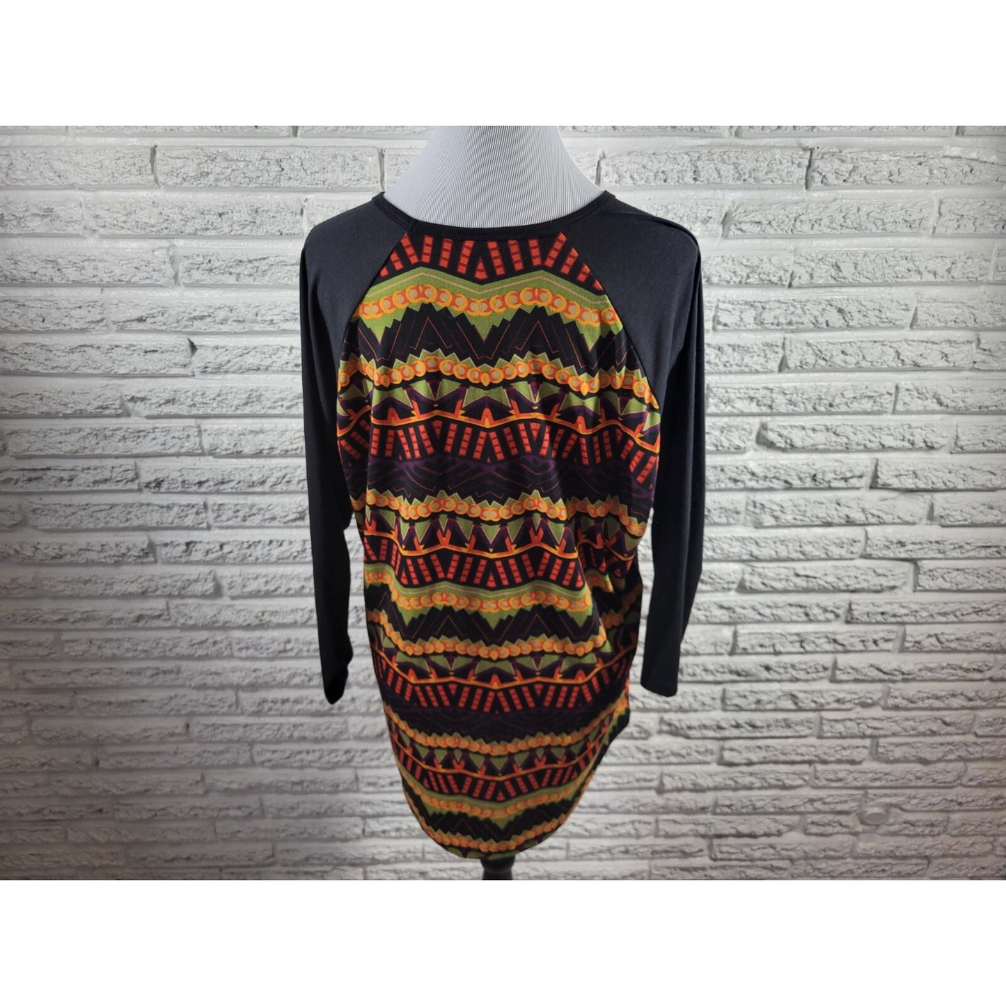 LuLaRoe Women 2XL Plus Size Top Orange Geometric Round Neck Long Sleeve
