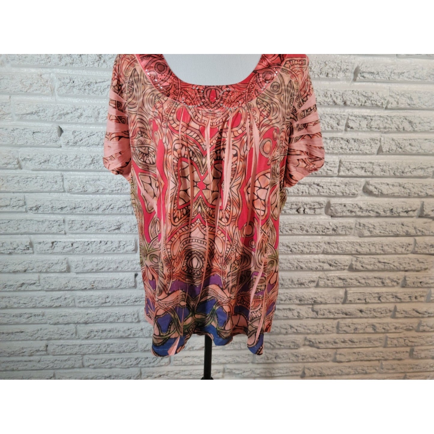 Olivia Paige 1X Plus Size Top Red Abstract Studded Rhinestone Short Sleeve
