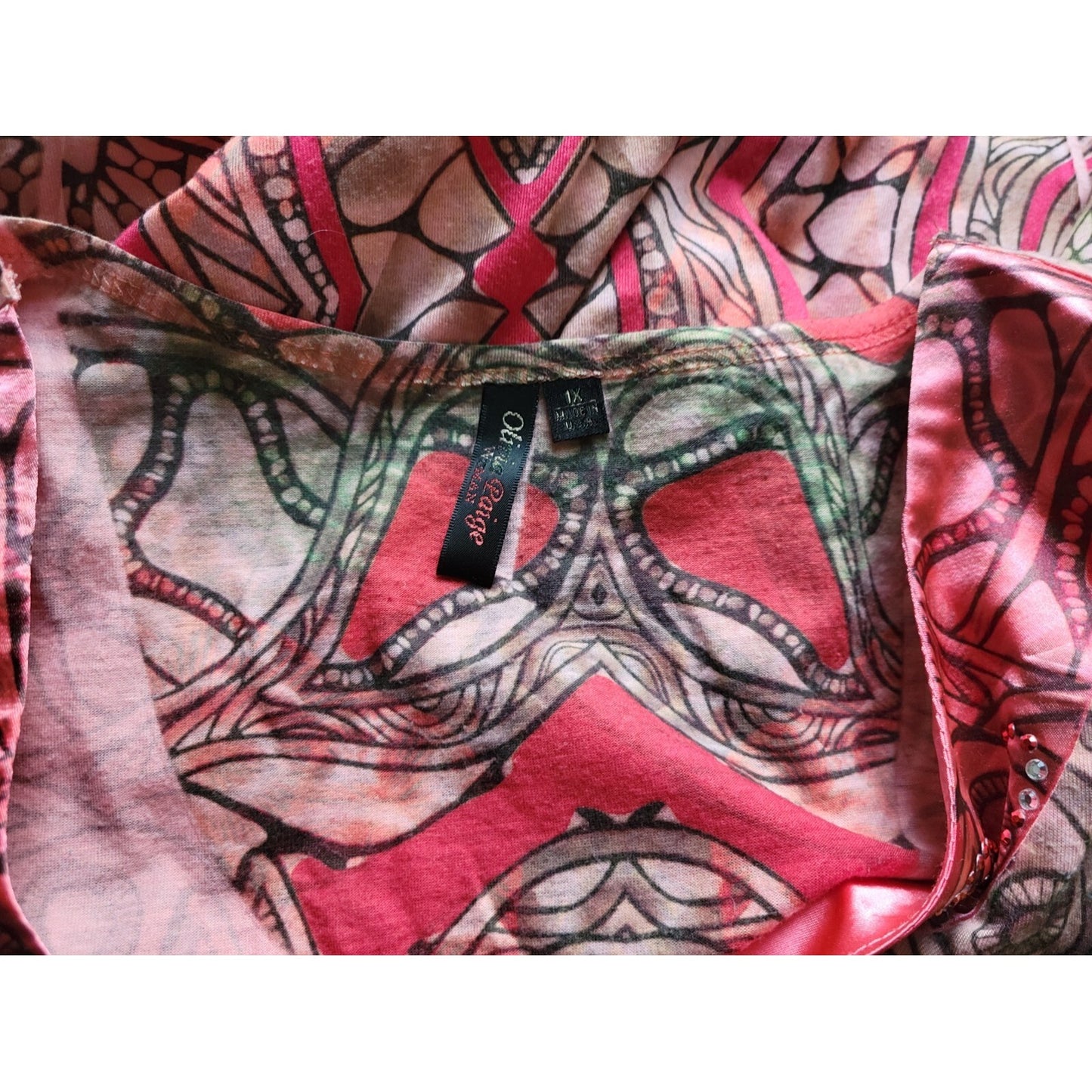 Olivia Paige 1X Plus Size Top Red Abstract Studded Rhinestone Short Sleeve