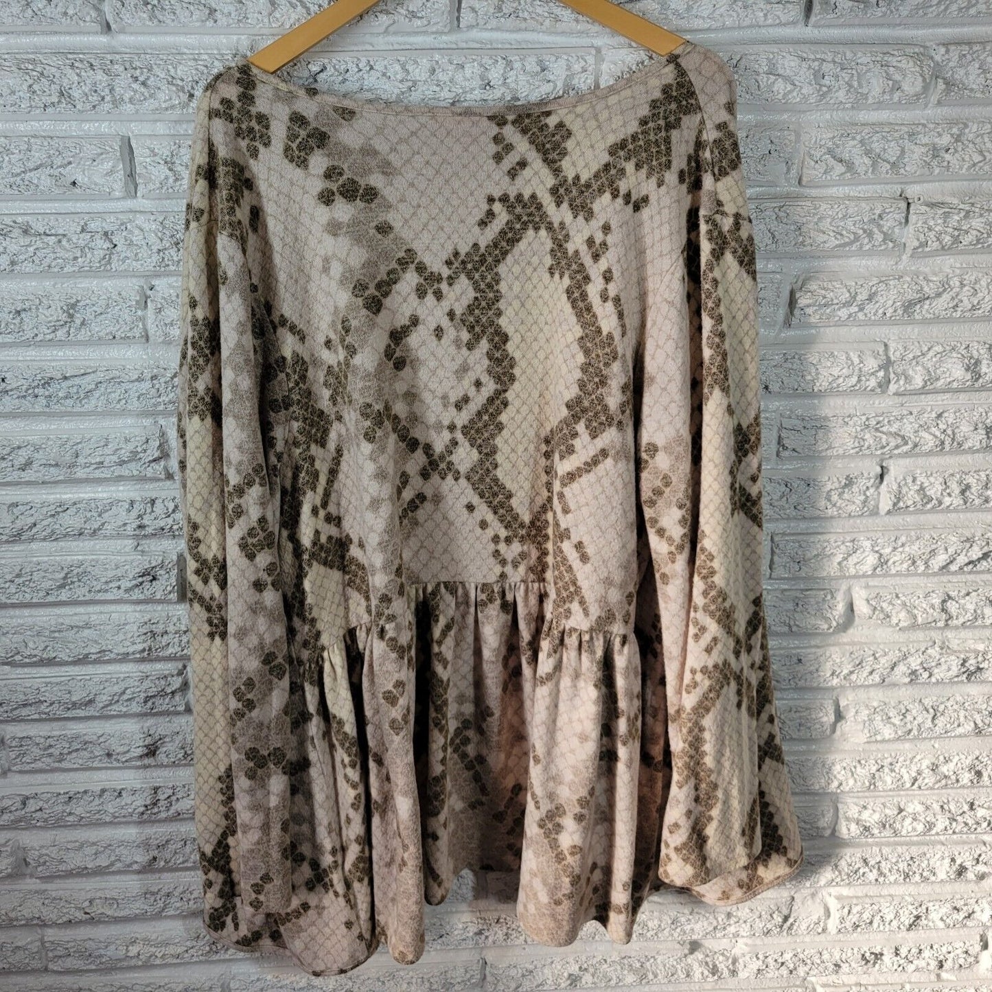 Lularoe Women Top 3XL Plus Cardigan Open Duster Gray Geometric Poly Blend Knit