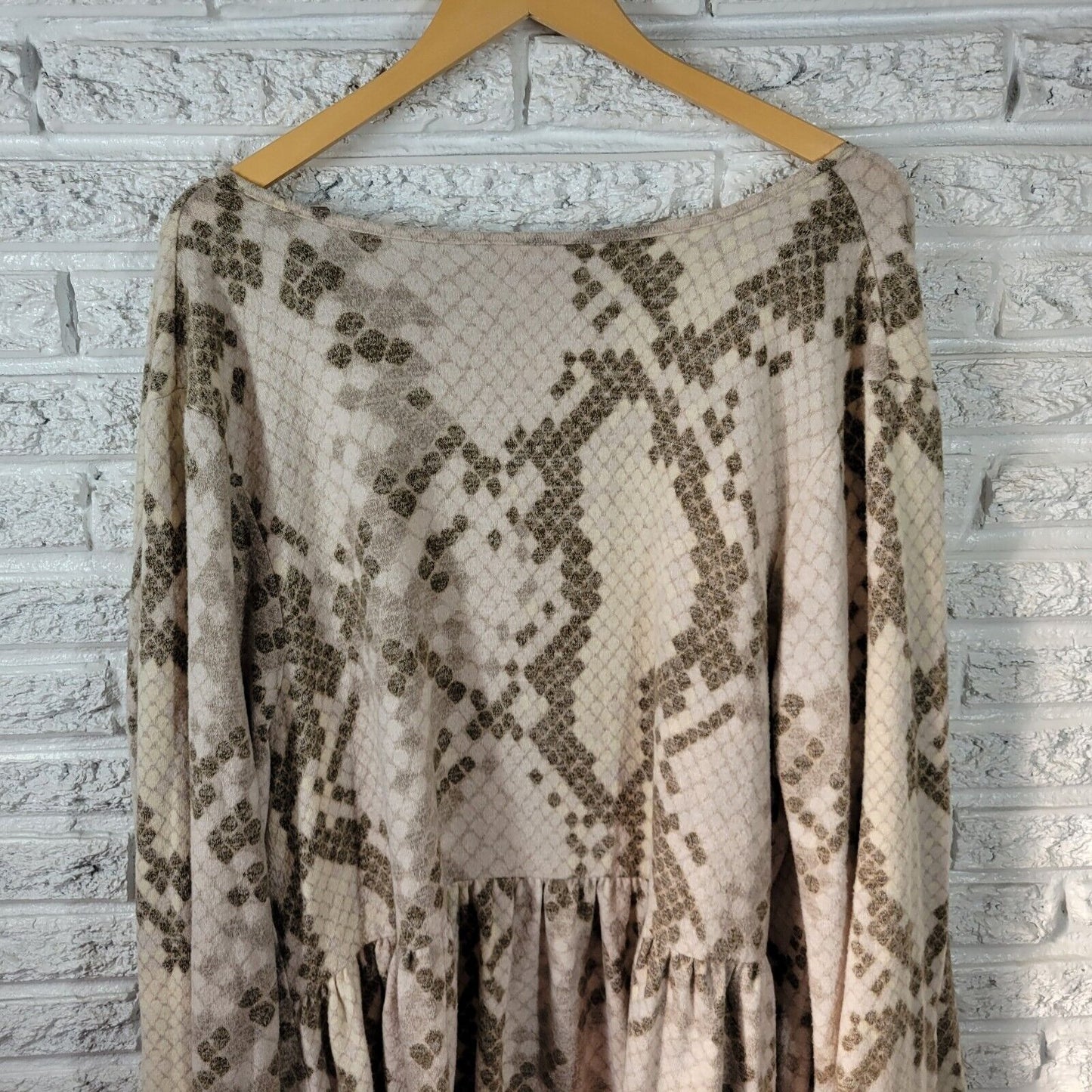 Lularoe Women Top 3XL Plus Cardigan Open Duster Gray Geometric Poly Blend Knit