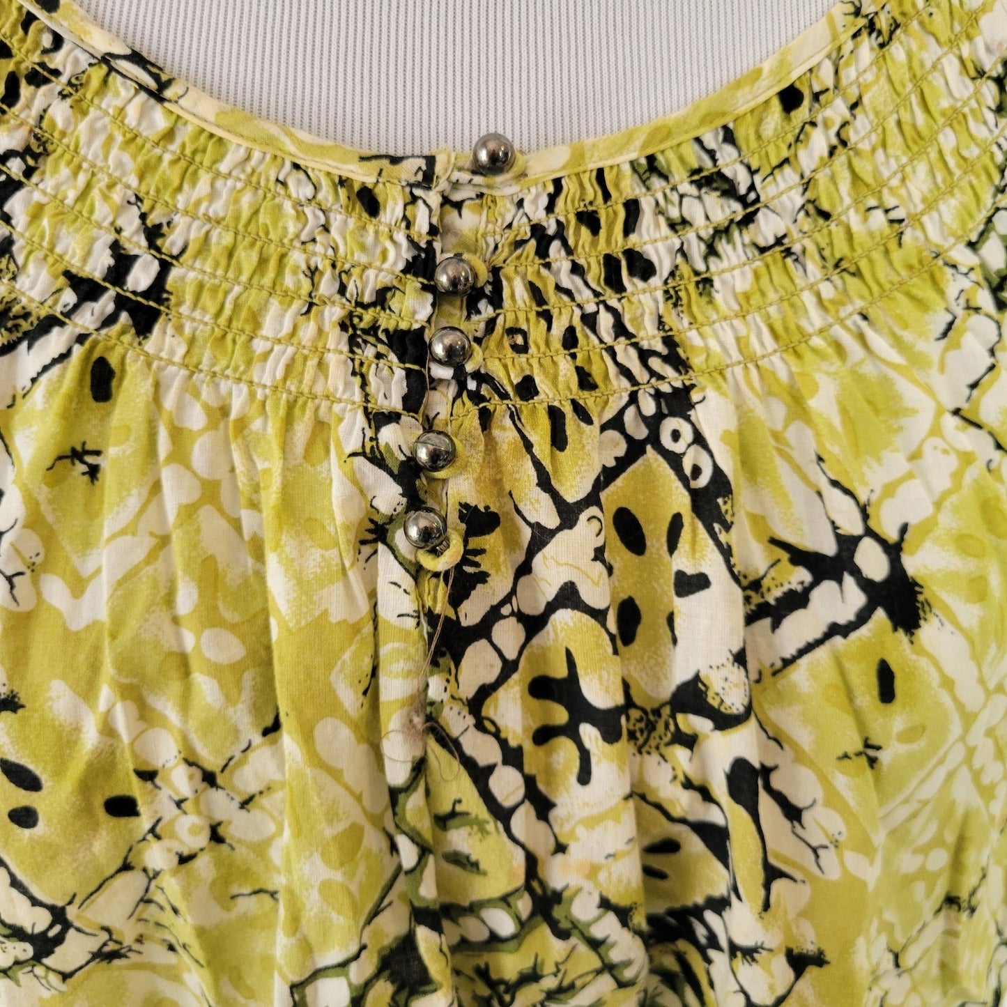 Apt 9 Women's Top XL Green Black Geometric 100% Cotton Smocked Tied Hem Blouse