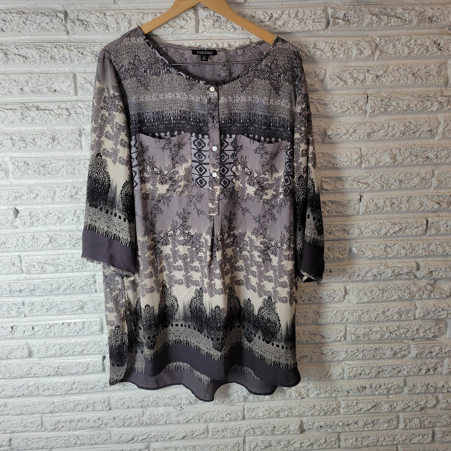 Roz Ali Women Top 3X Plus Tunic Quarter Button Black Lavender Floral 3/4 Sleeve