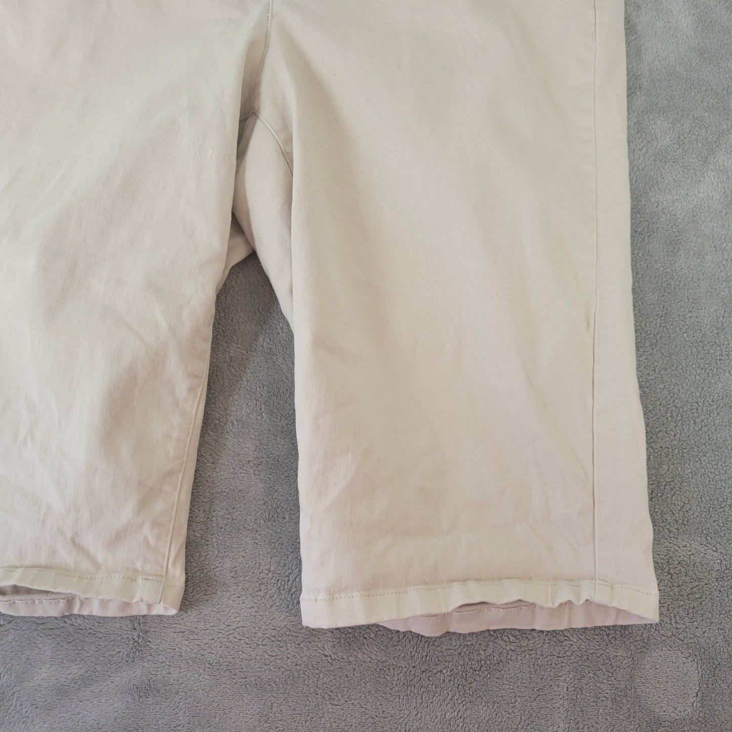 Gloria Vanderbilt Womens Shorts 18W Plus Skimmer Beige Studded Zip Fly Pockets