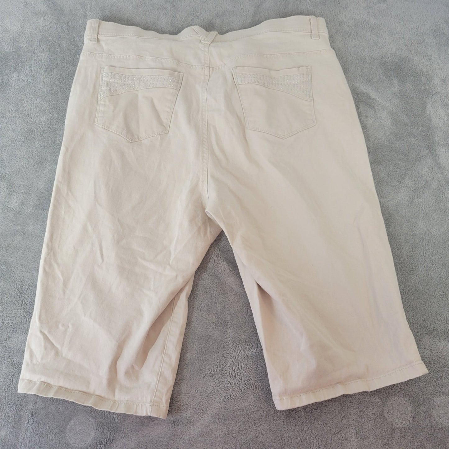 Gloria Vanderbilt Womens Shorts 18W Plus Skimmer Beige Studded Zip Fly Pockets