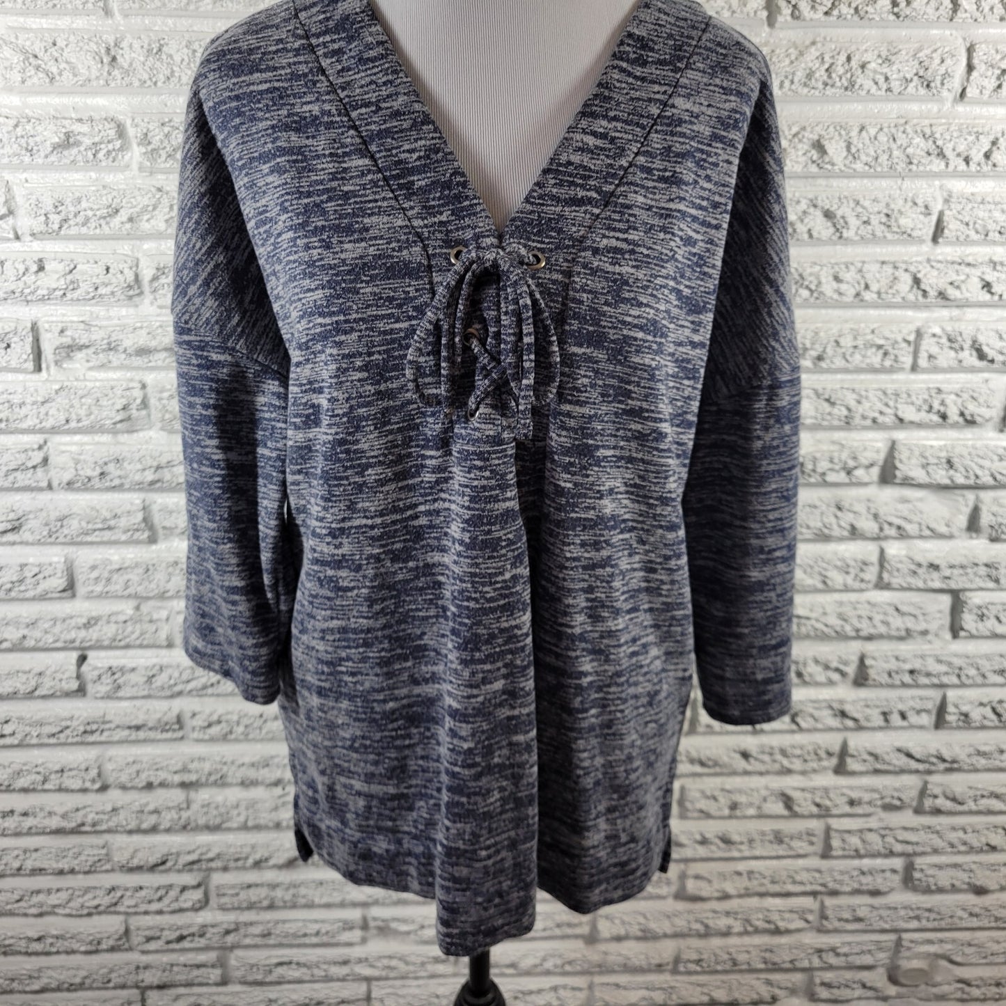 Liz Claiborne Womens Top Extra Large XL 3/4 Sleeve Lace Up Blue Knit Heather