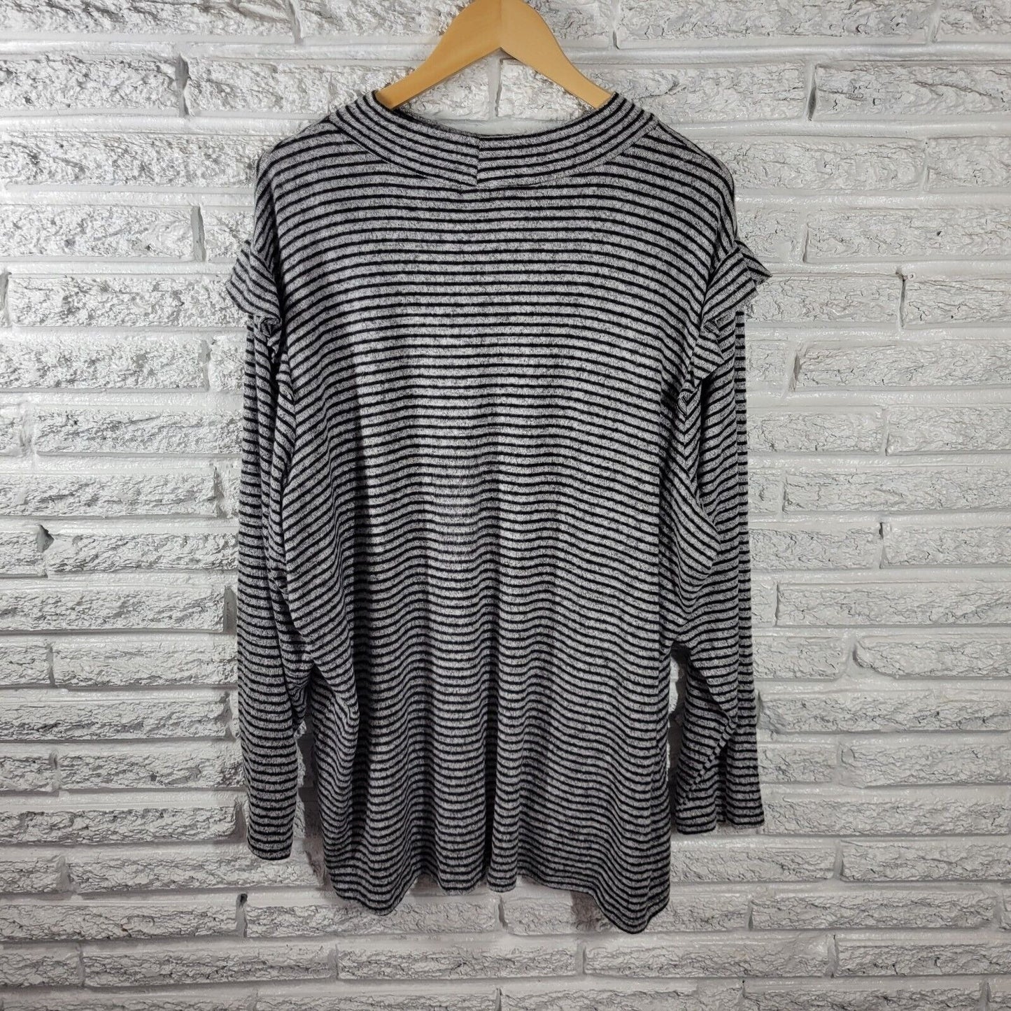 Lee Womens Top 3X Plus Tunic Long Sleeve Gray Stripe Lightweight Casual Knit