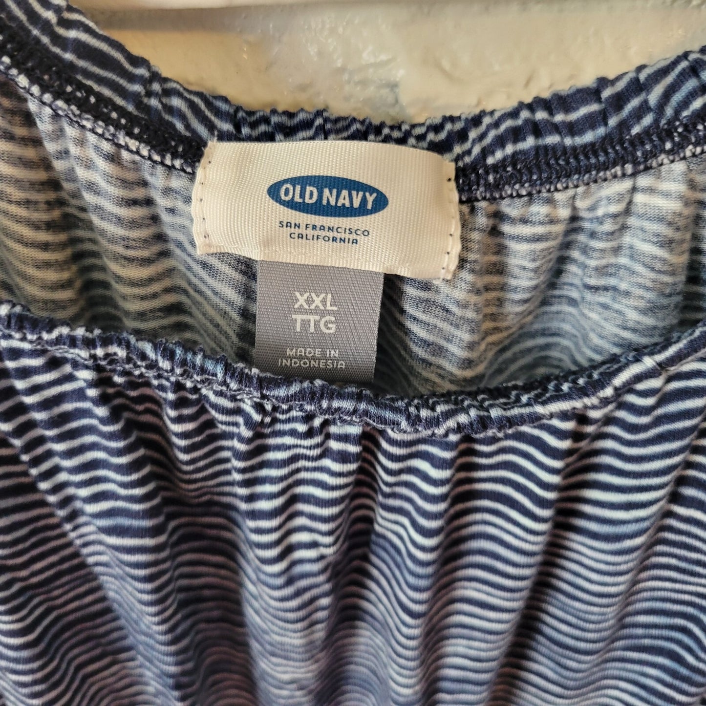 Old Navy Womens Top XXL Plus On Off Shoulder Lightweight Blue White Stripe Comfy