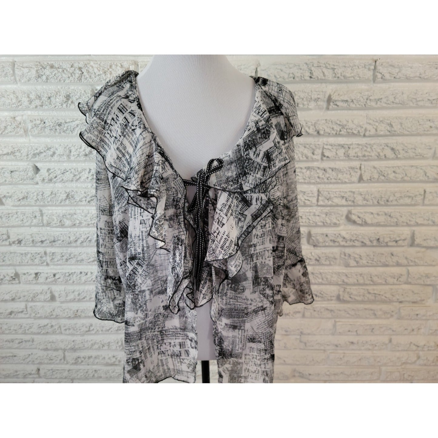 CJ Banks Women Top 2X Plus Bell 3/4 Sleeve Open Overlay Sheer Polyester Scripted