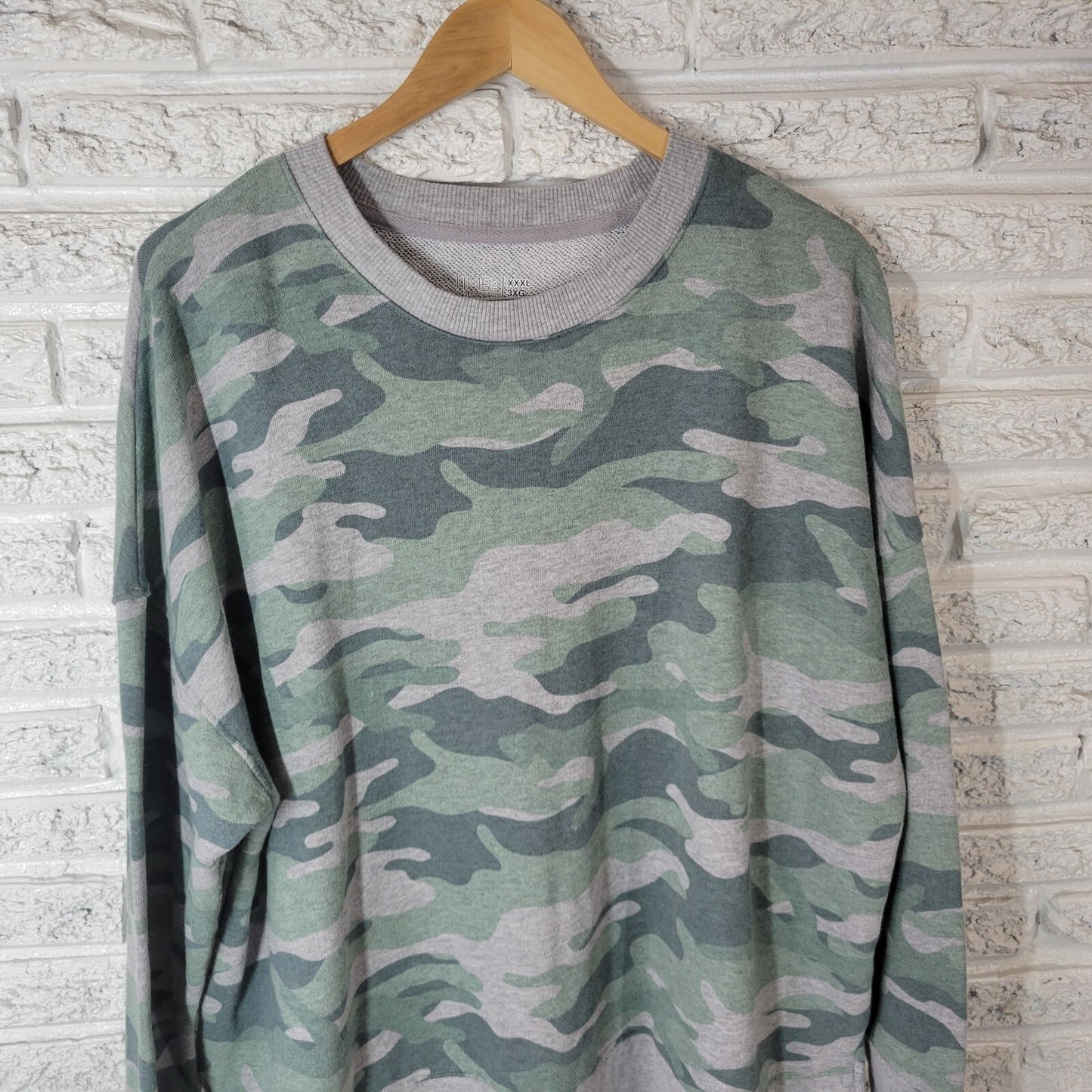 Time Tru Women Top 3XL 22 Plus Sweatshirt Green Gray Camouflage Comfy Activewear