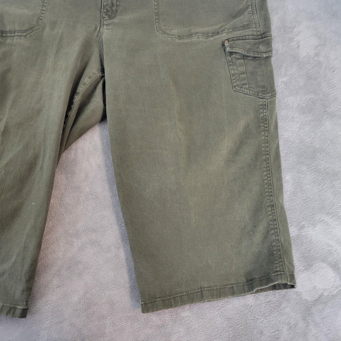 Gloria Vanderbilt Womens Jeans 24W Plus Capri Slimming Cargo Green Denim Zip Fly