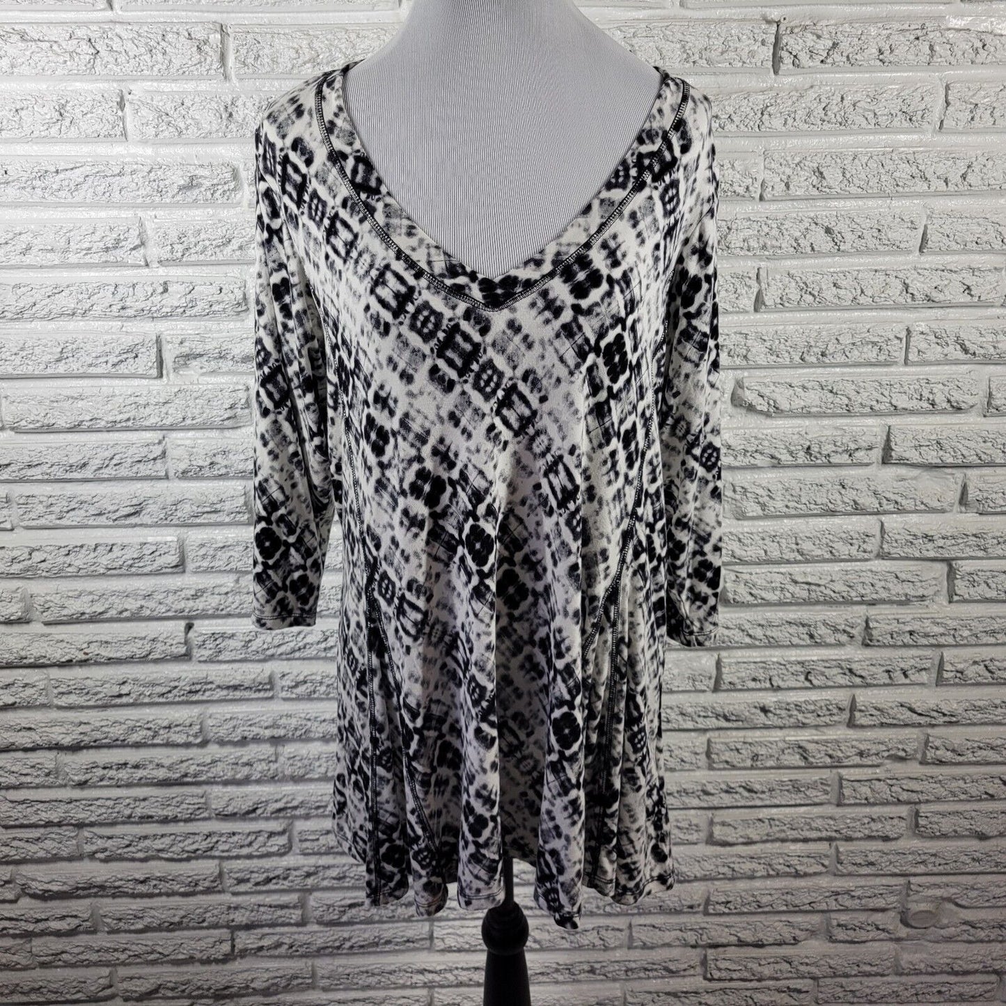 Rose Olive Womens Top 1X Plus Tunic 3/4 Sleeve Black White Tie Dye Rayon Spandex