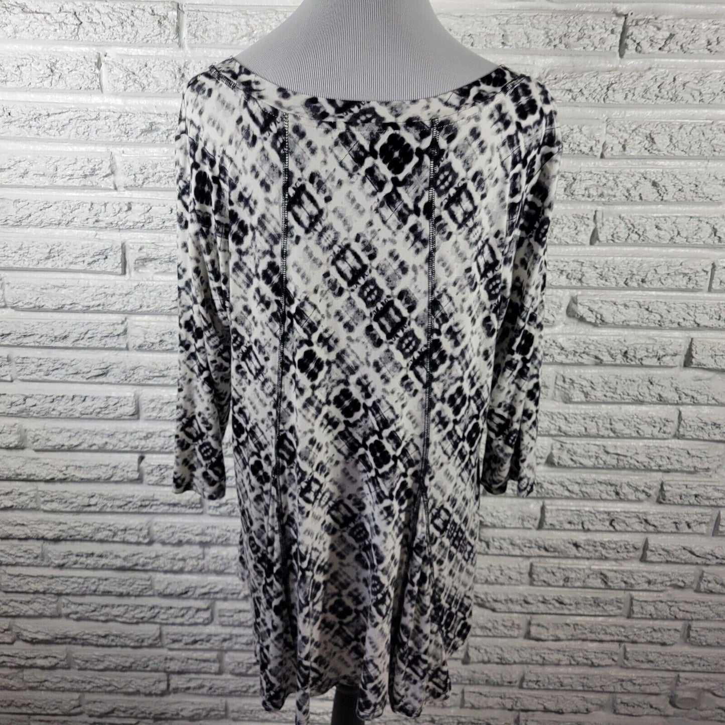 Rose Olive Womens Top 1X Plus Tunic 3/4 Sleeve Black White Tie Dye Rayon Spandex