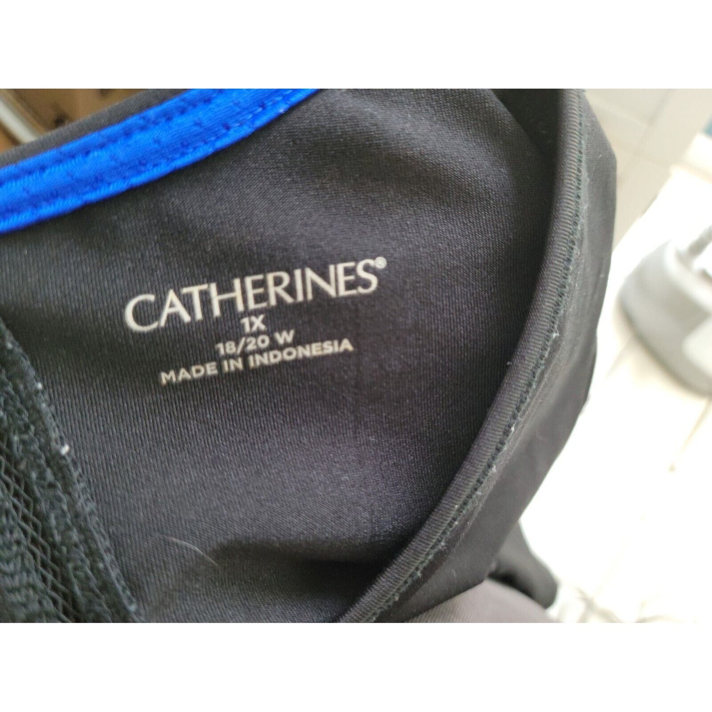 Catherines Womens Shirt 1X Plus Tee Athletic Mesh Strip Black Polyester Blend