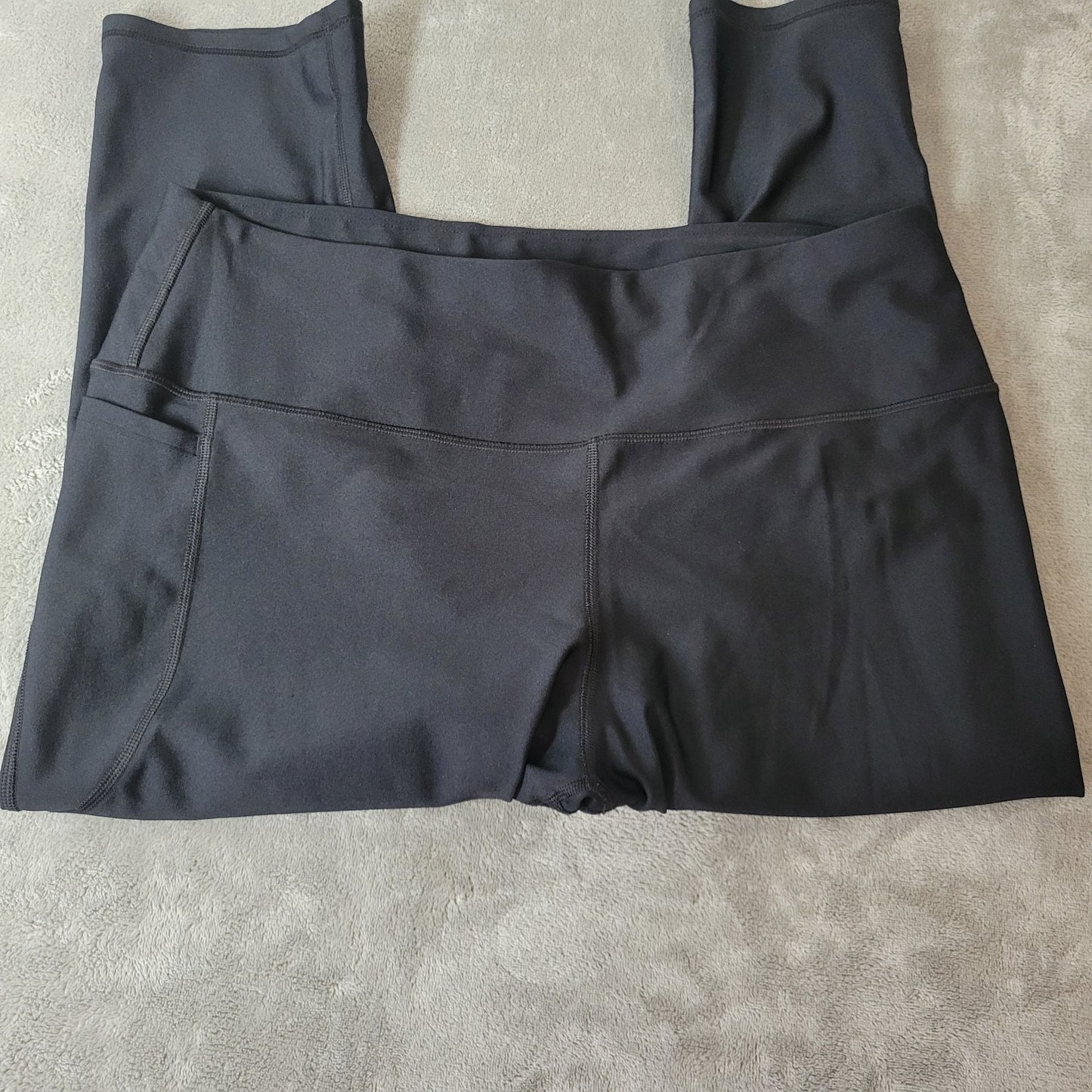 Hurley Womens Pants 2X Plus Leggings Capri Compression Black Lightweight Active