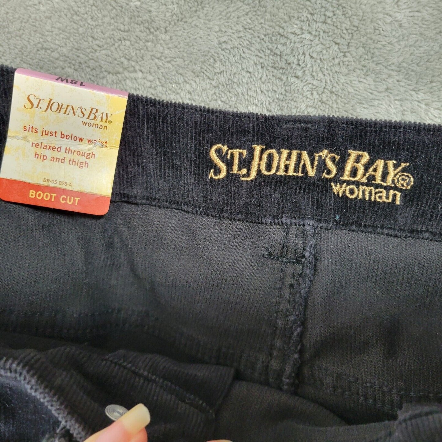 St Johns Bay Women Jeans 18W Plus Average Boot Cut Black Corduroy Denim Zip Fly