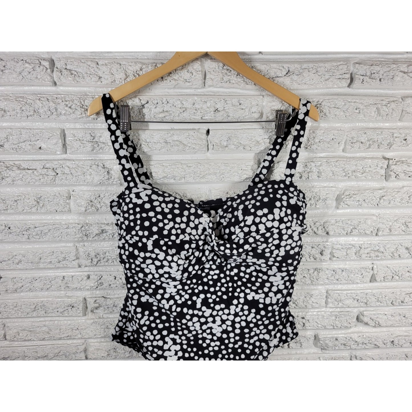 Catalina Women's 3X Swimsuit One Piece Plus Size Black White Geometric Bra