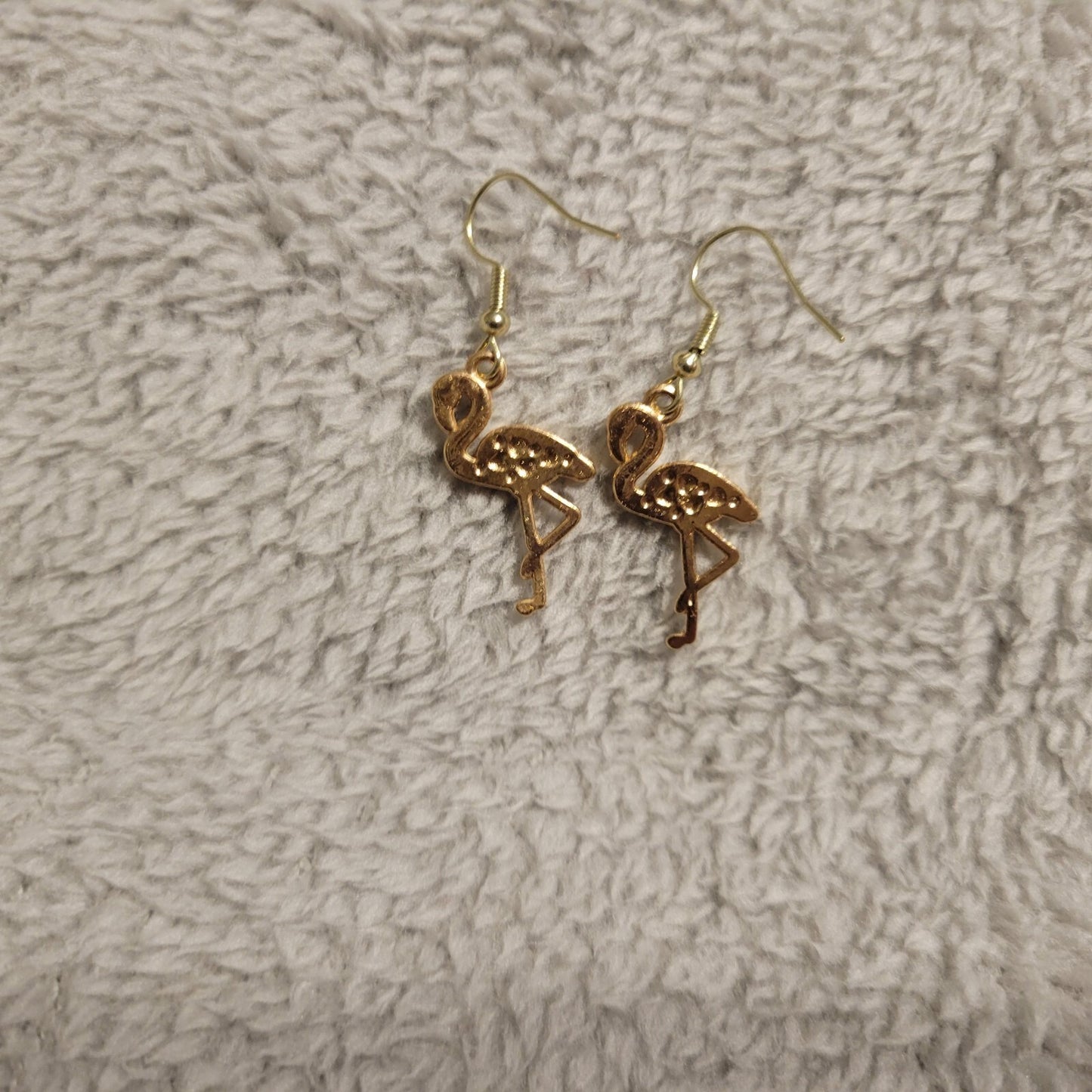 Flamingos Blue Womens Earrings One Pair Gold Tone Hanging Dangle Fish Hook