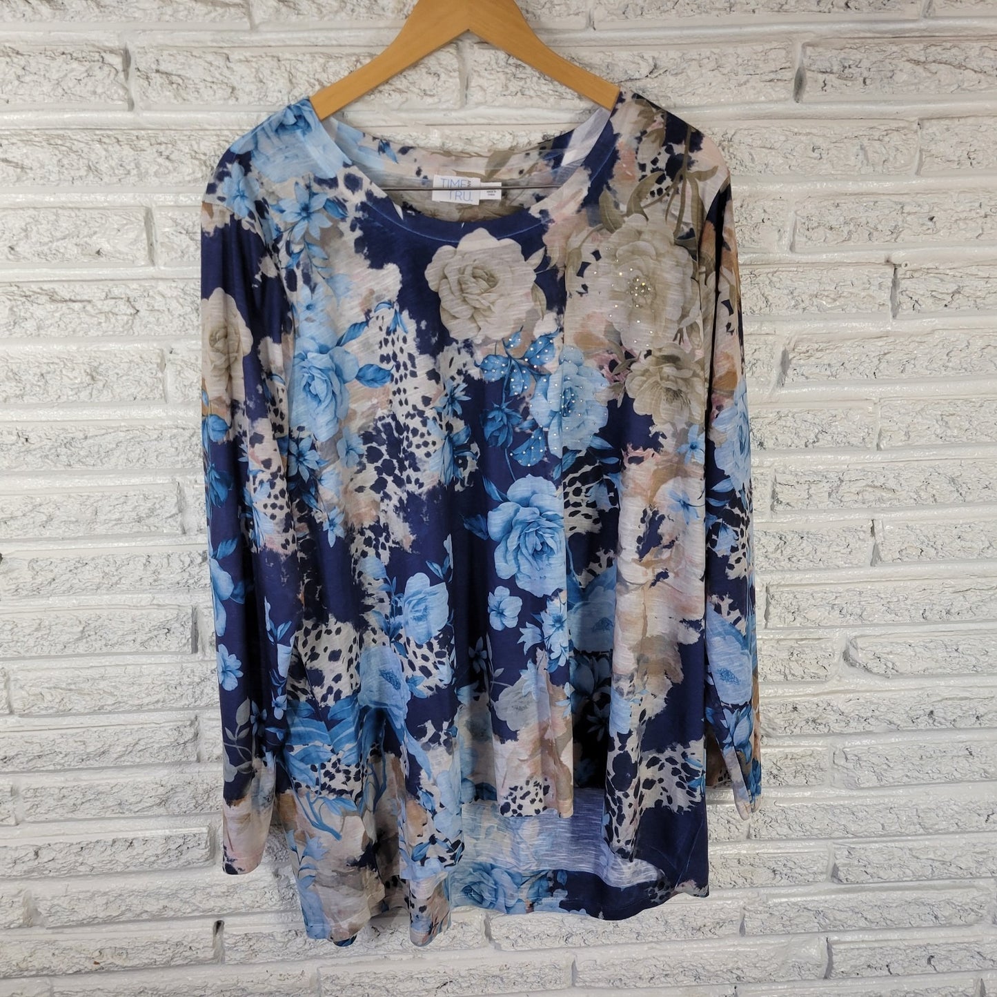 Time Tru Tunic 3XL Plus Blue Floral Rhinestone Long Sleeve Crew Neck Pullover