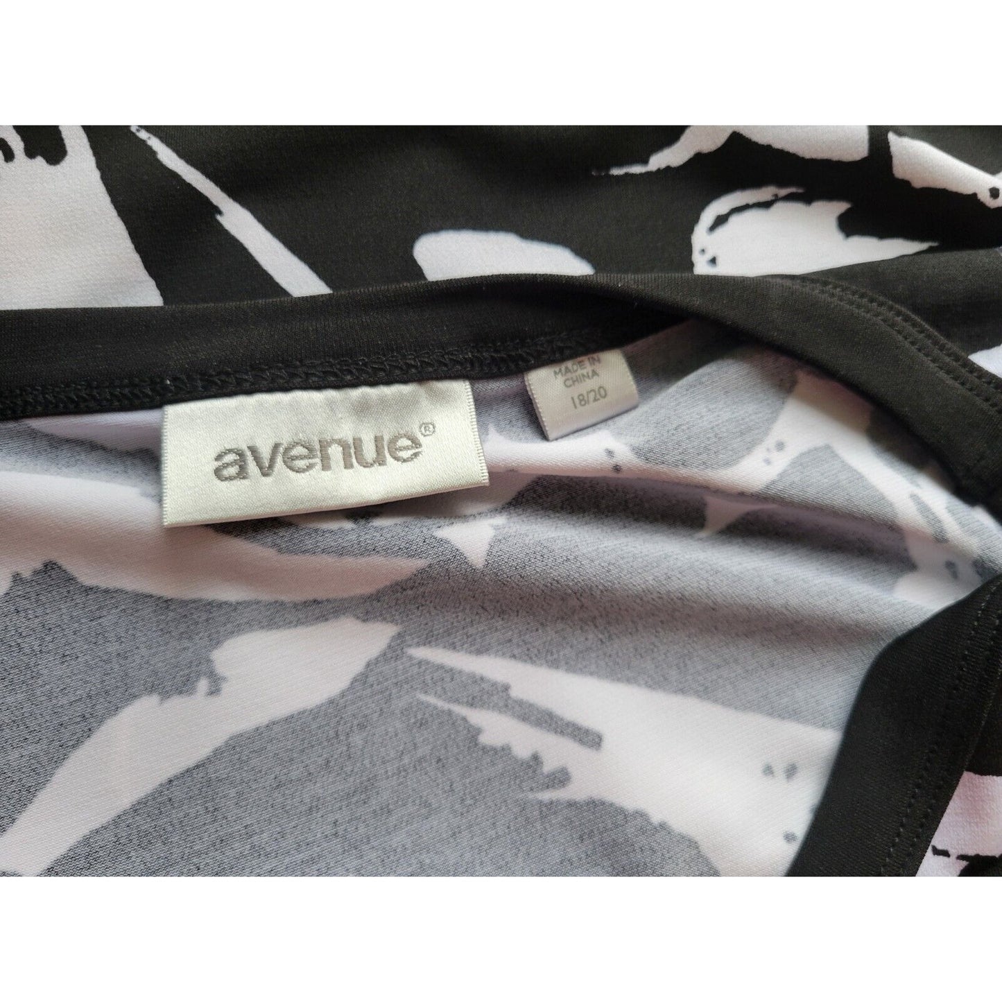 Avenue Womens Top 18 20 Plus Short Sleeve Asymmetric Black Watercolor Career