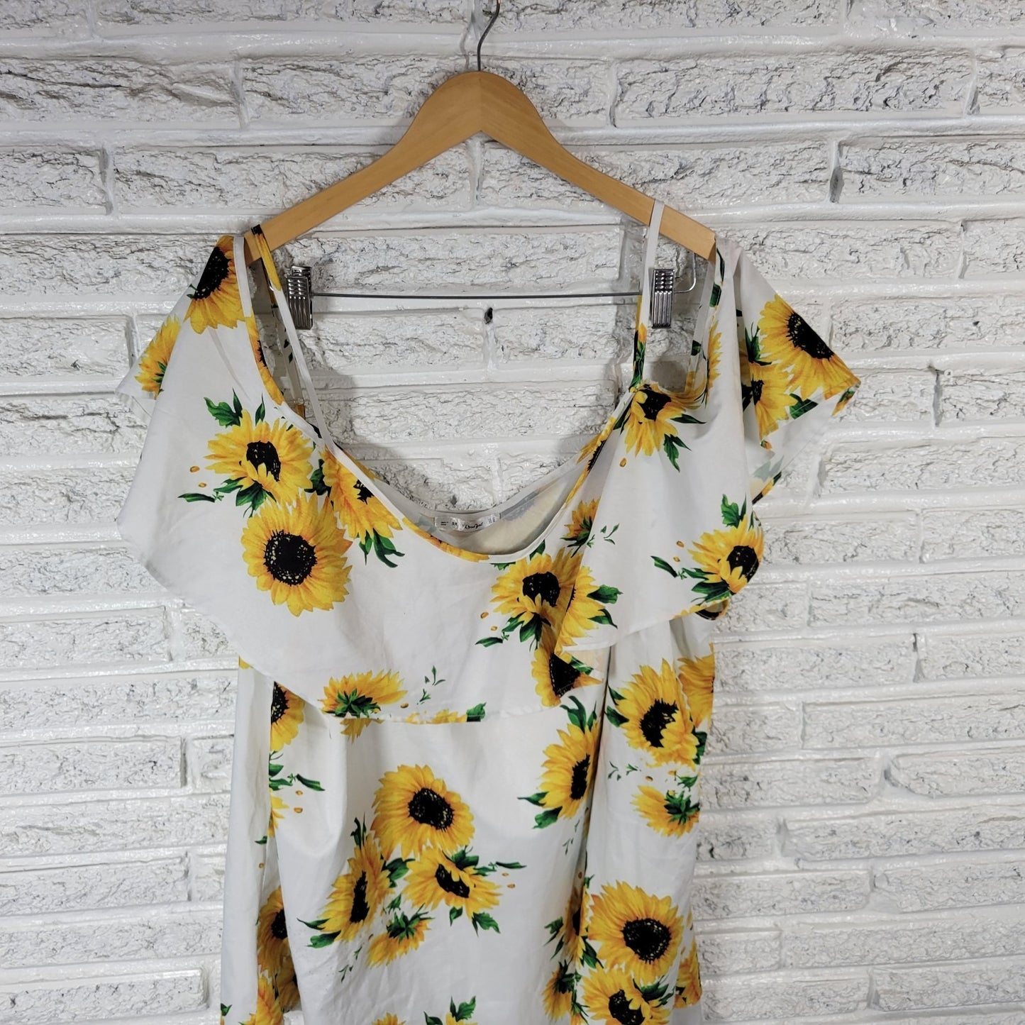 Rose Gal Womens Top 5X Plus Cold Shoulder Adjustable Straps Yellow Sunflowers