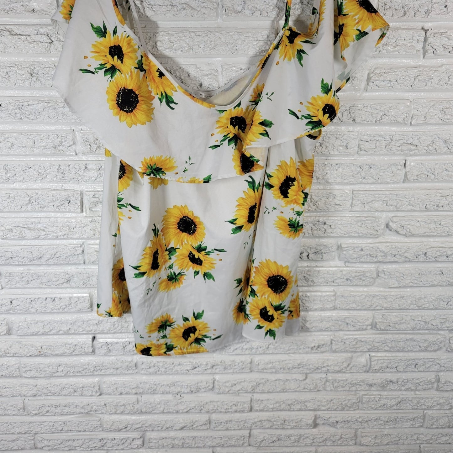Rose Gal Womens Top 5X Plus Cold Shoulder Adjustable Straps Yellow Sunflowers