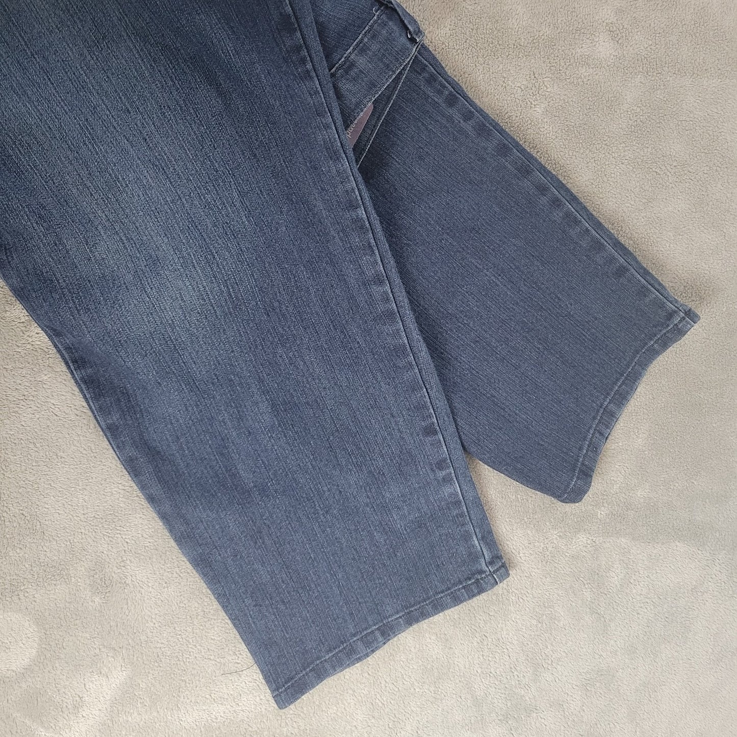 Gloria Vanderbilt Amanda Womens Jeans 18W Plus Slimming Dark Blue Denim Zip Fly