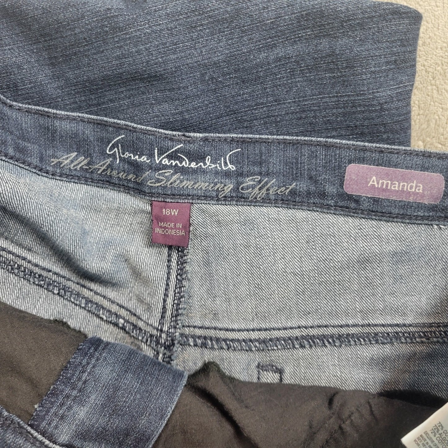 Gloria Vanderbilt Amanda Womens Jeans 18W Plus Slimming Dark Blue Denim Zip Fly